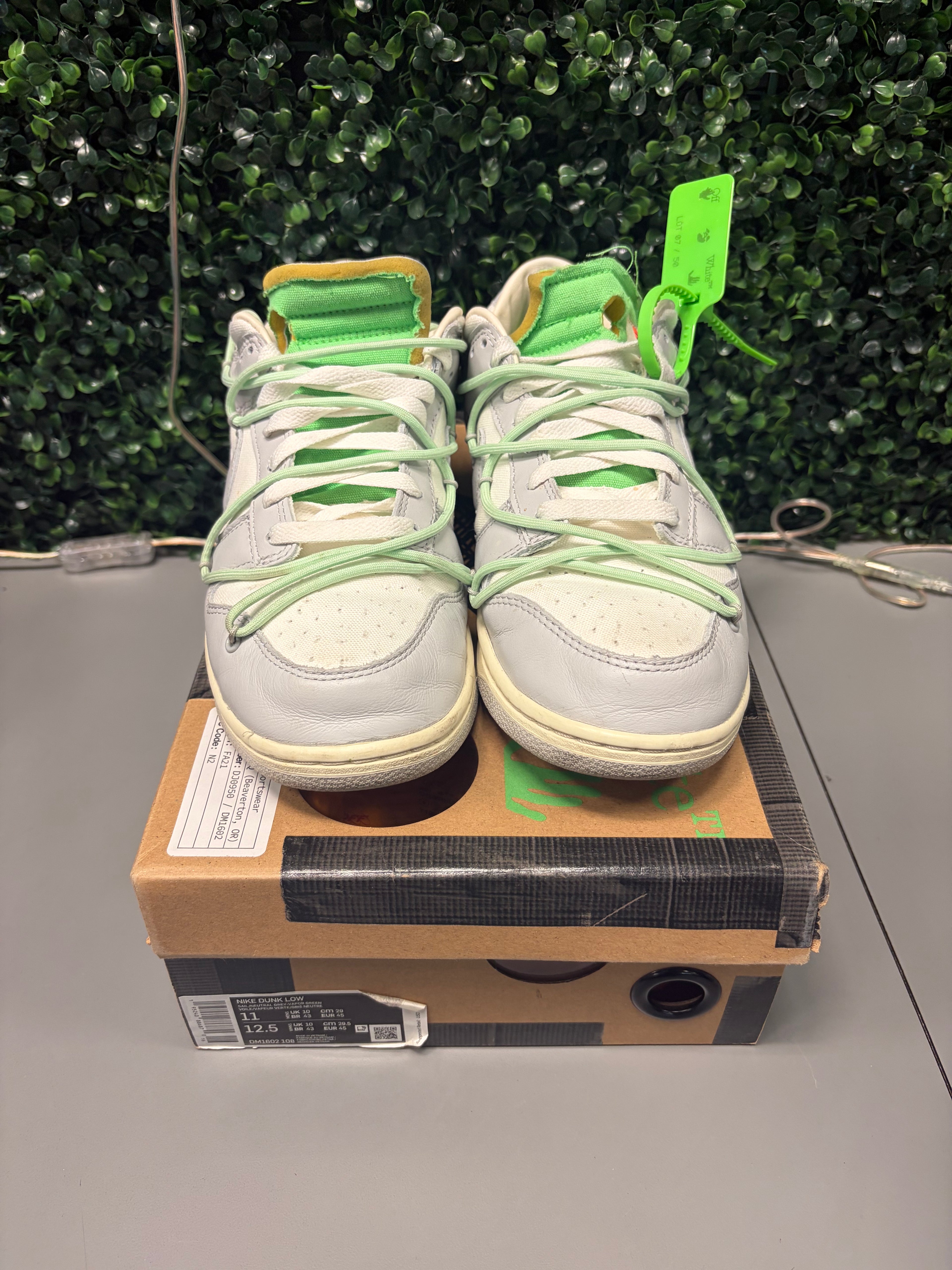 Nike Dunk Low Off-White "Lot 7" Size 11 Preowned