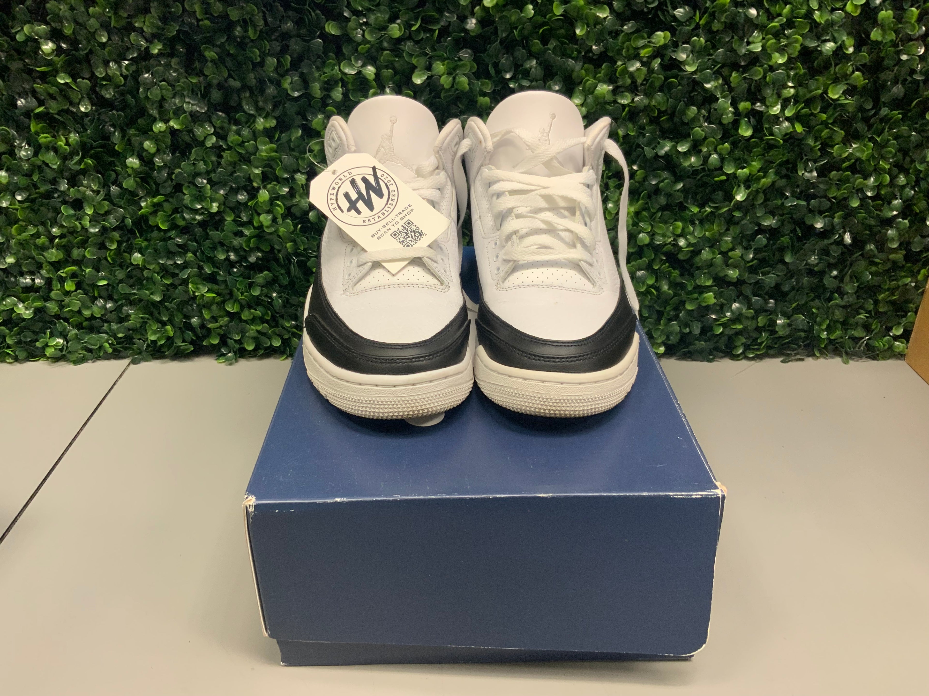 Jordan 3 "Fragment" Size 9 Preowned
