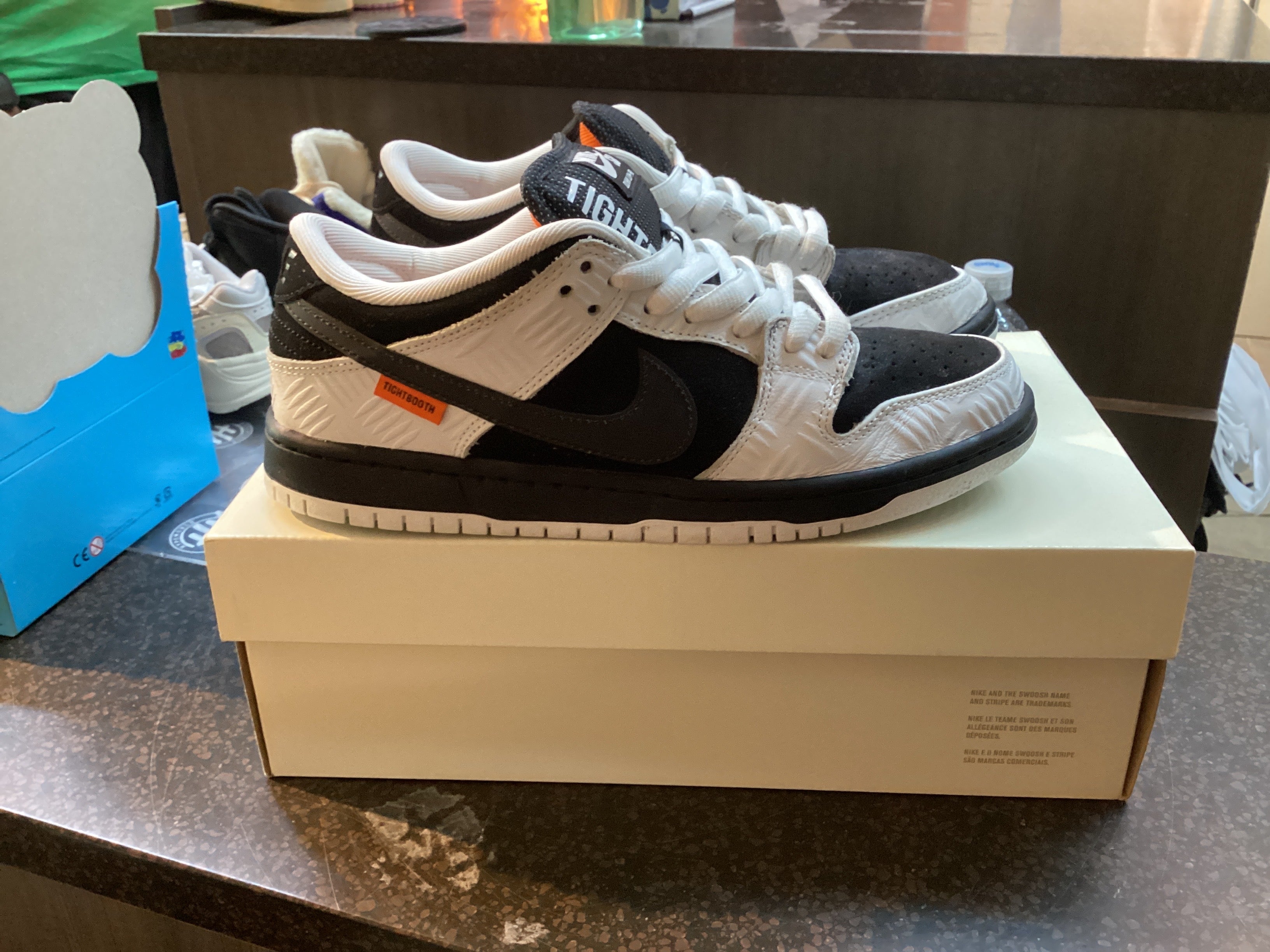 Nike SB Dunk Low “TIGHTBOOTH” Preowned Size 7.5