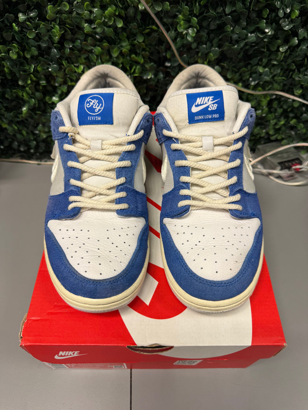 Nike SB Dunk Low Pro "Fly Streetwear Gardenia" Size 9.5 Preowned