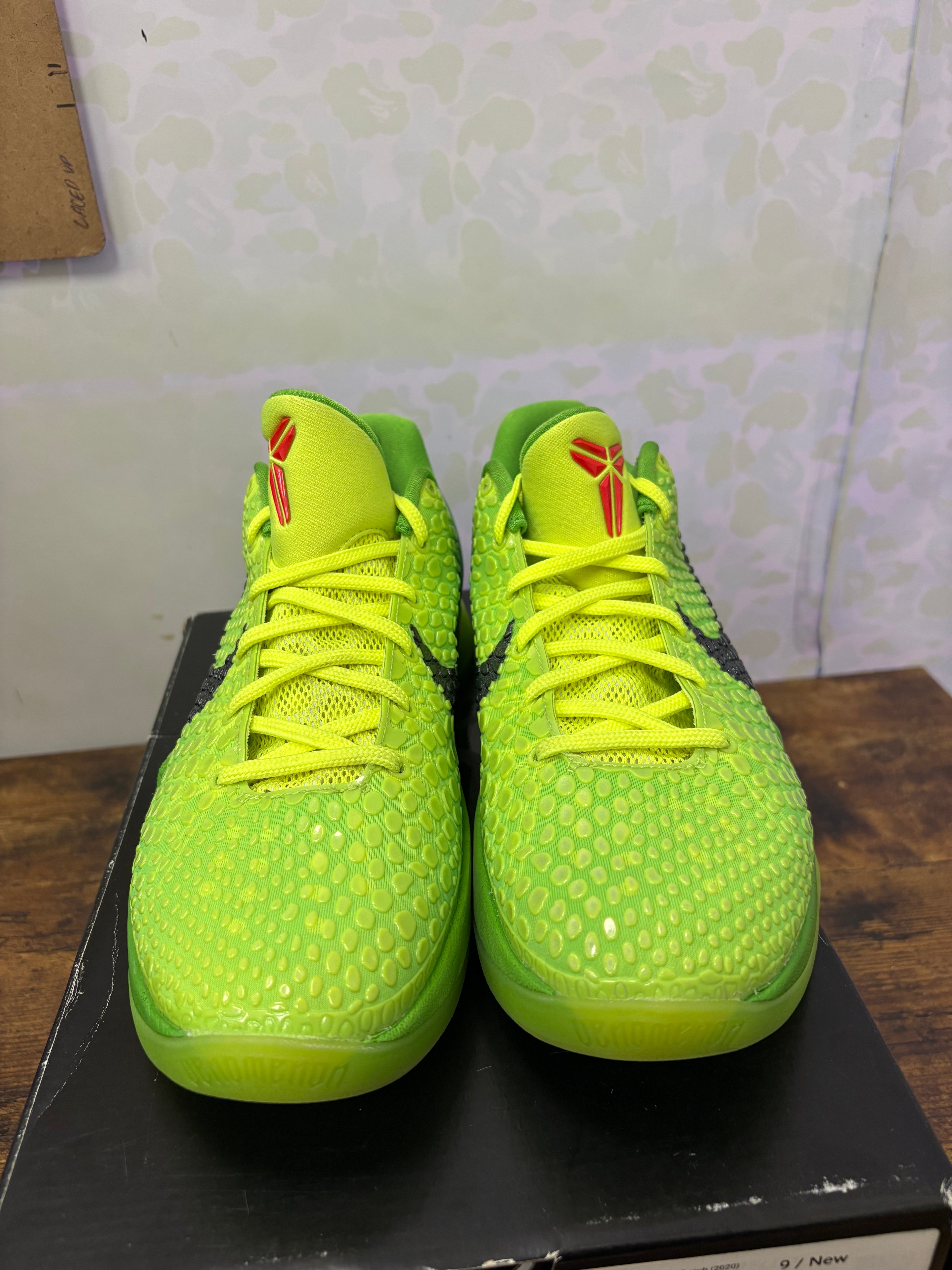 Nike Kobe 6 Protro “Grinch” Preowned Size 9
