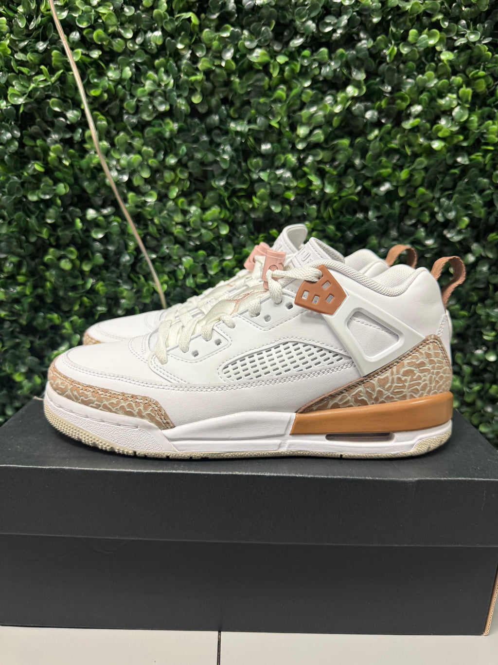 Jordan Spizike Low “Archaeo Brown" Size 6.5Y Preowned