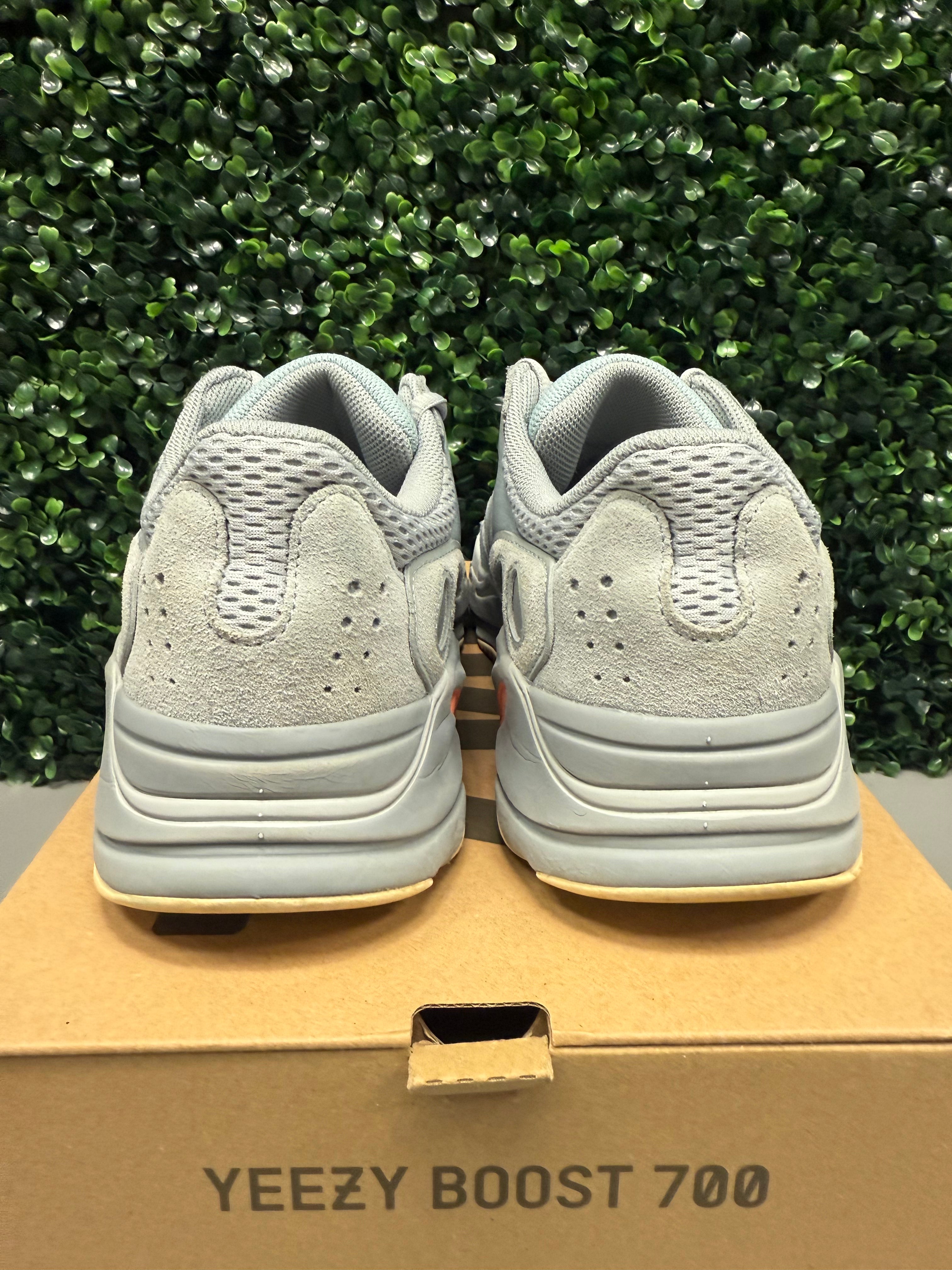 Yeezy 700 "Inertia" Size 10 Preowned