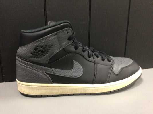 Jordan 1 Mid “Black Dark Grey Mid” Size 11 Preowned