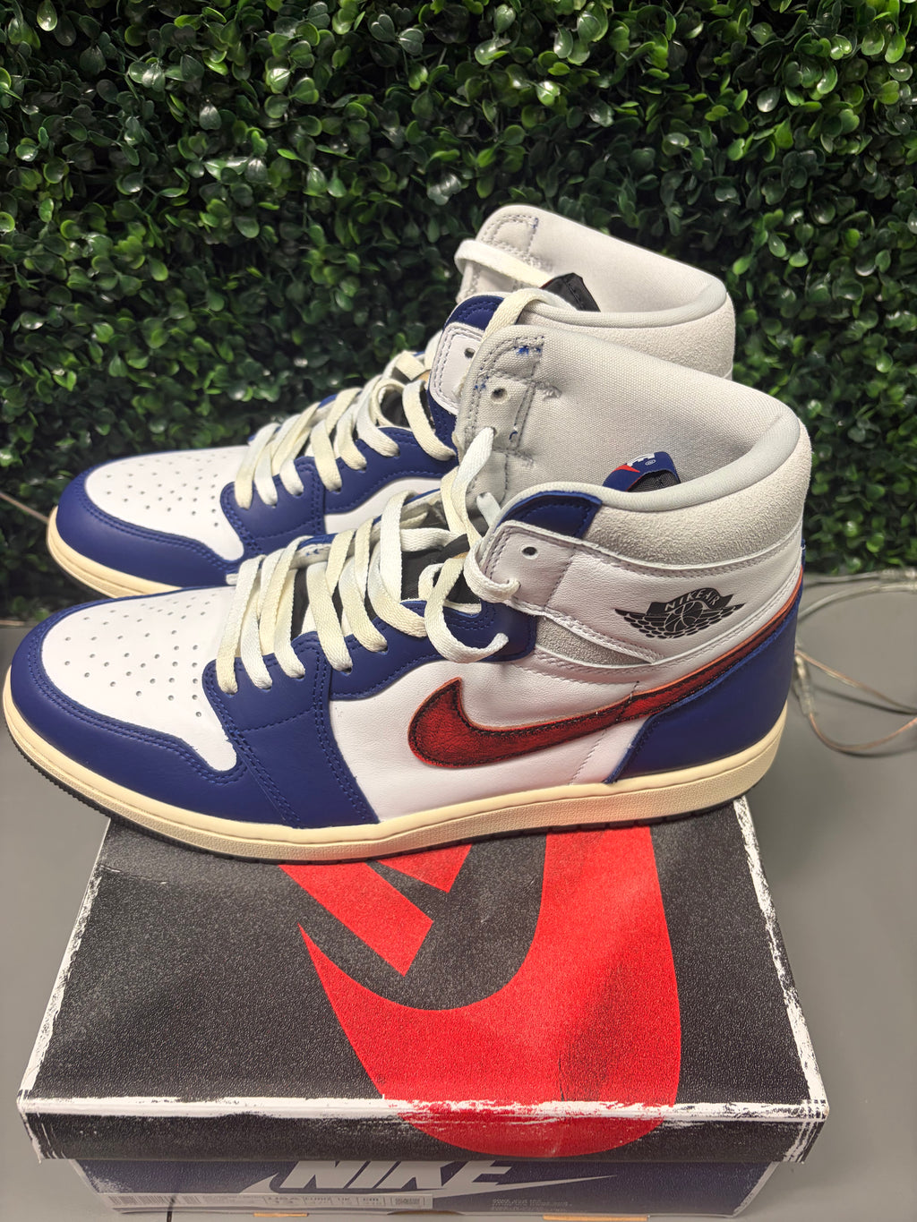 Jordan 1 Retro High OG "Rare Air" Size 13 Preowned