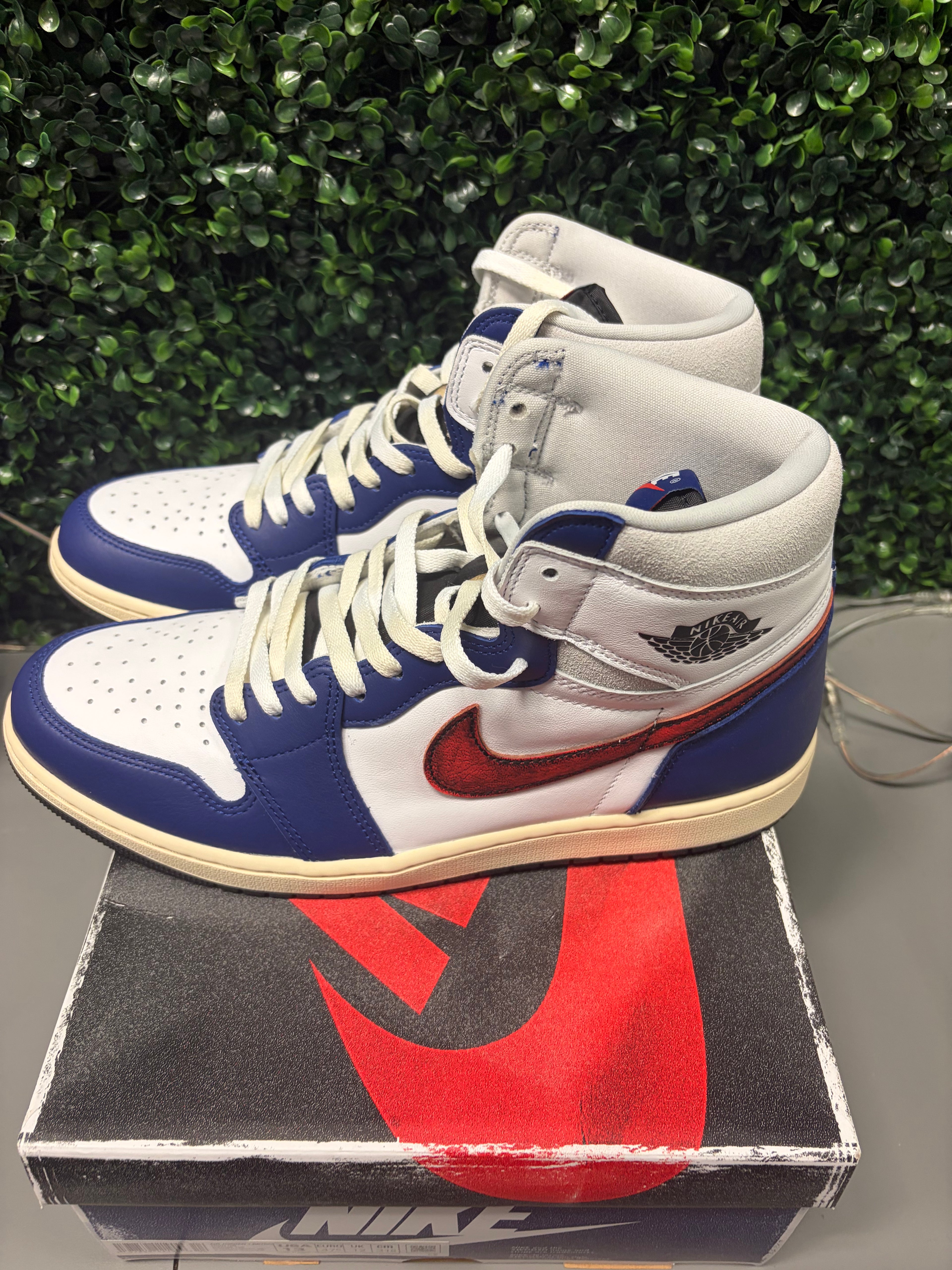 Jordan 1 Retro High OG "Rare Air" Size 13 Preowned