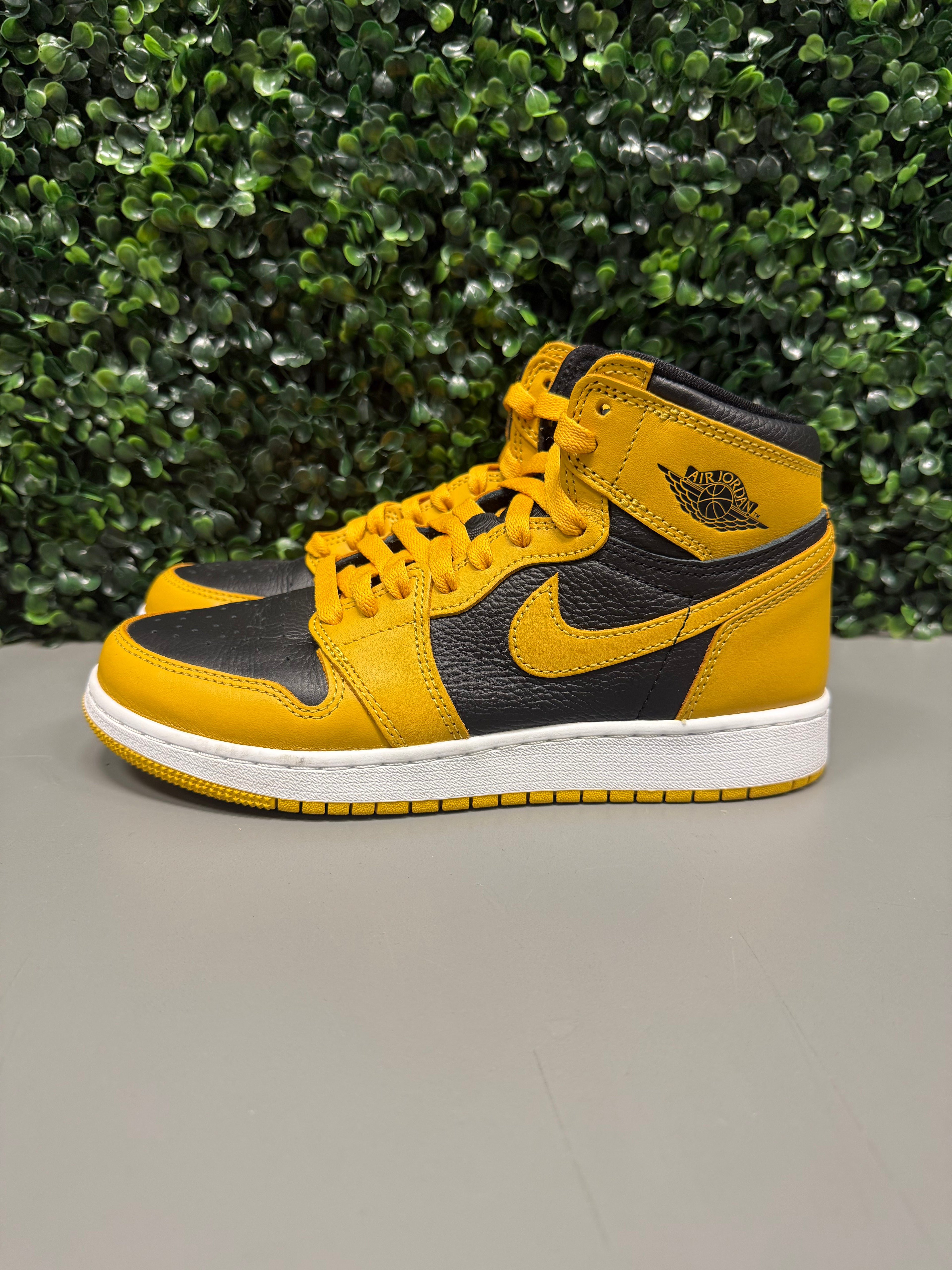Jordan 1 High "Pollen" Size 6Y Preowned