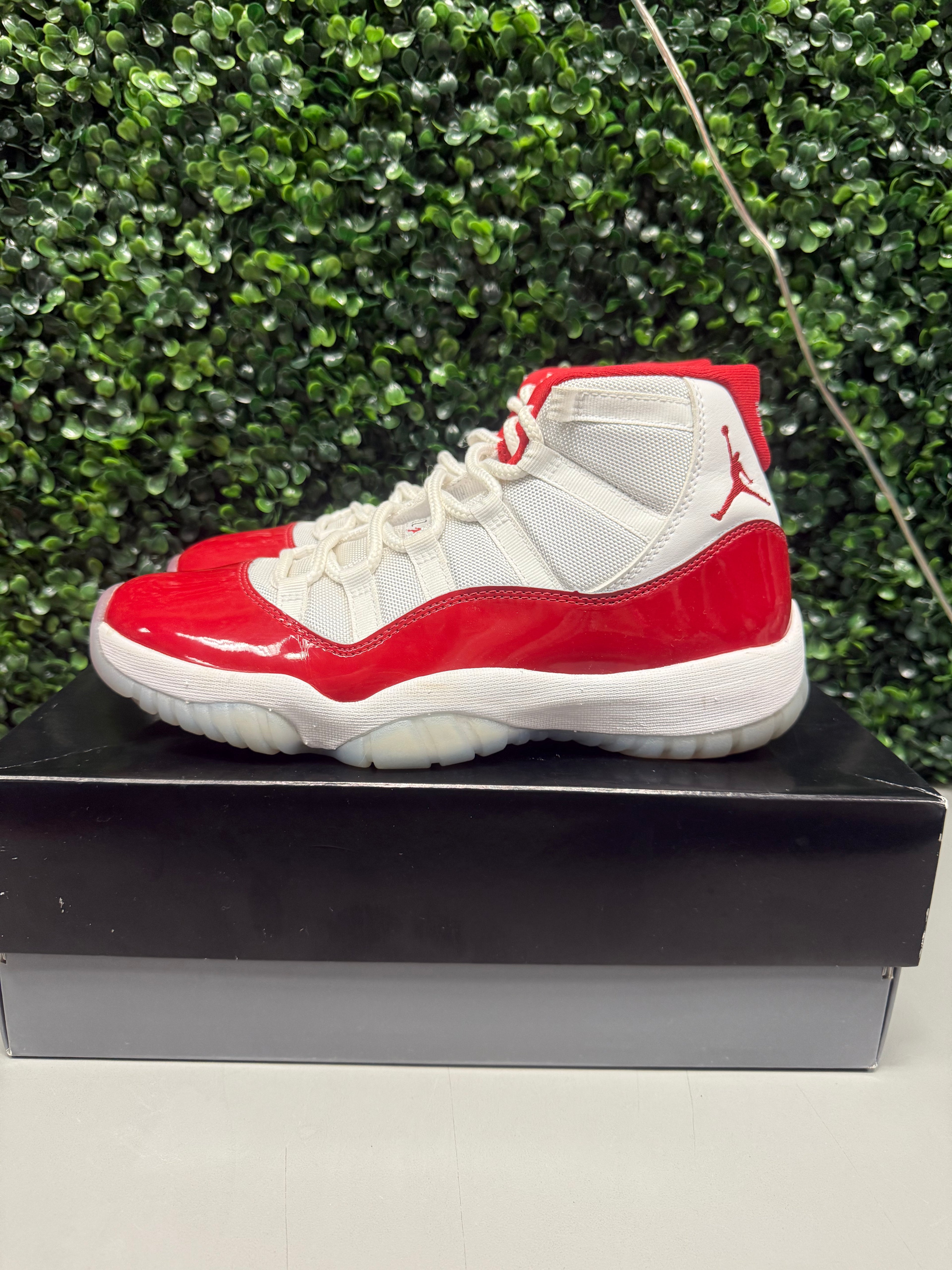 Jordan 11 High "Cherry" Size 9 Preowned
