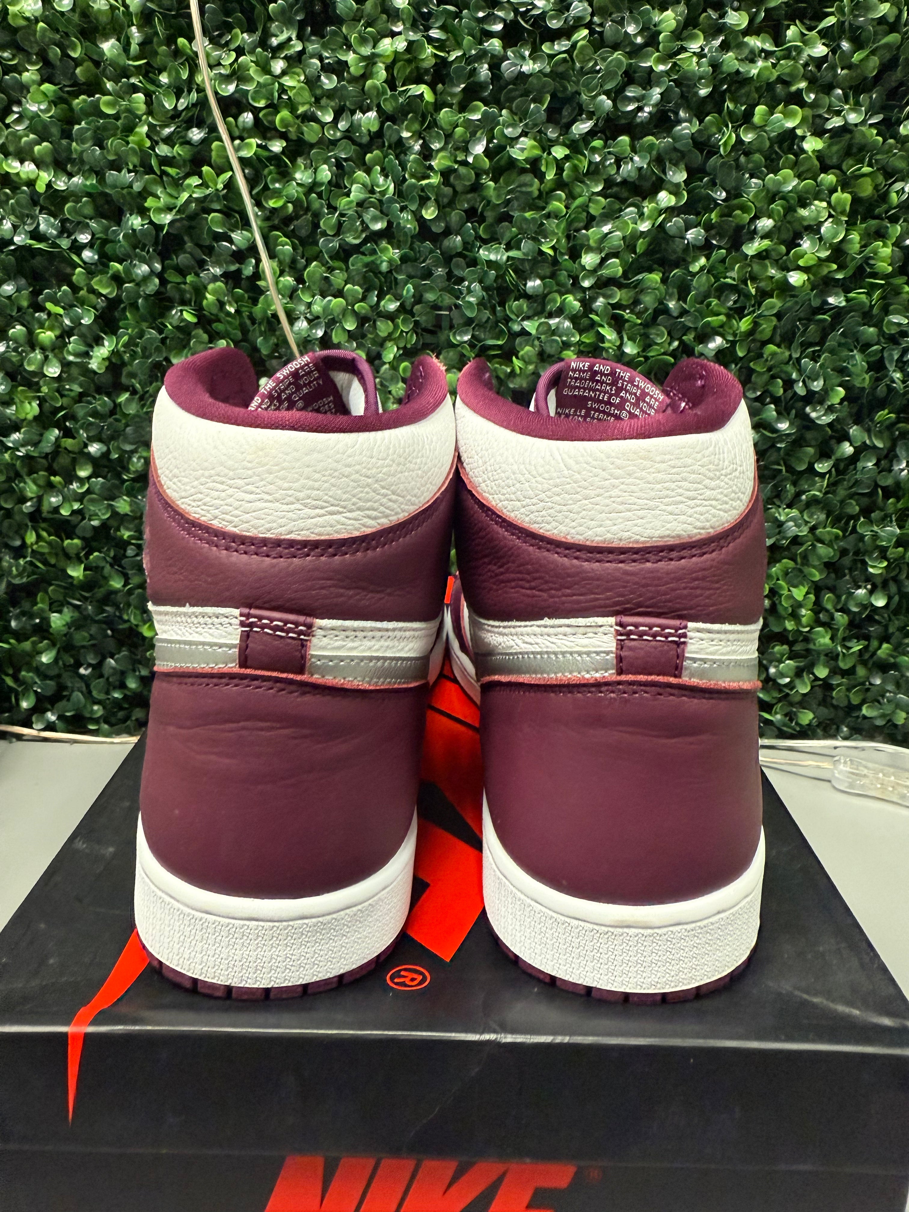 Jordan 1 Retro High OG "Bordeaux" Size 13 Preowned