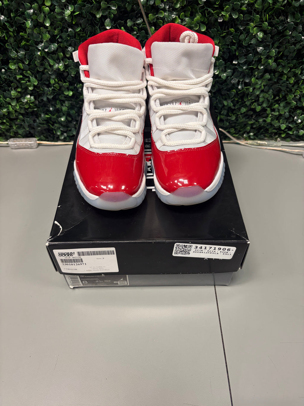 Jordan 11 High "Cherry" Size 8 Preowned
