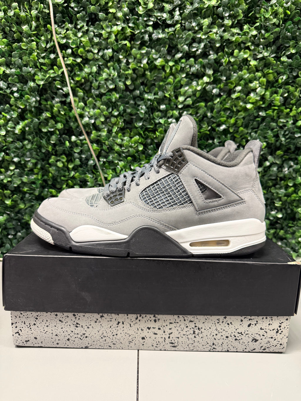Jordan 4 "Cool Grey" Size 10.5 Preowned
