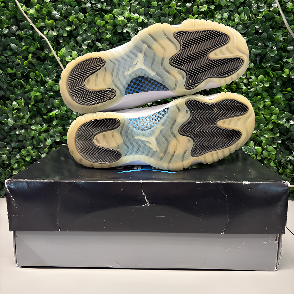 Jordan 11 Retro Low "Legend Blue" Size 9.5 Preowned