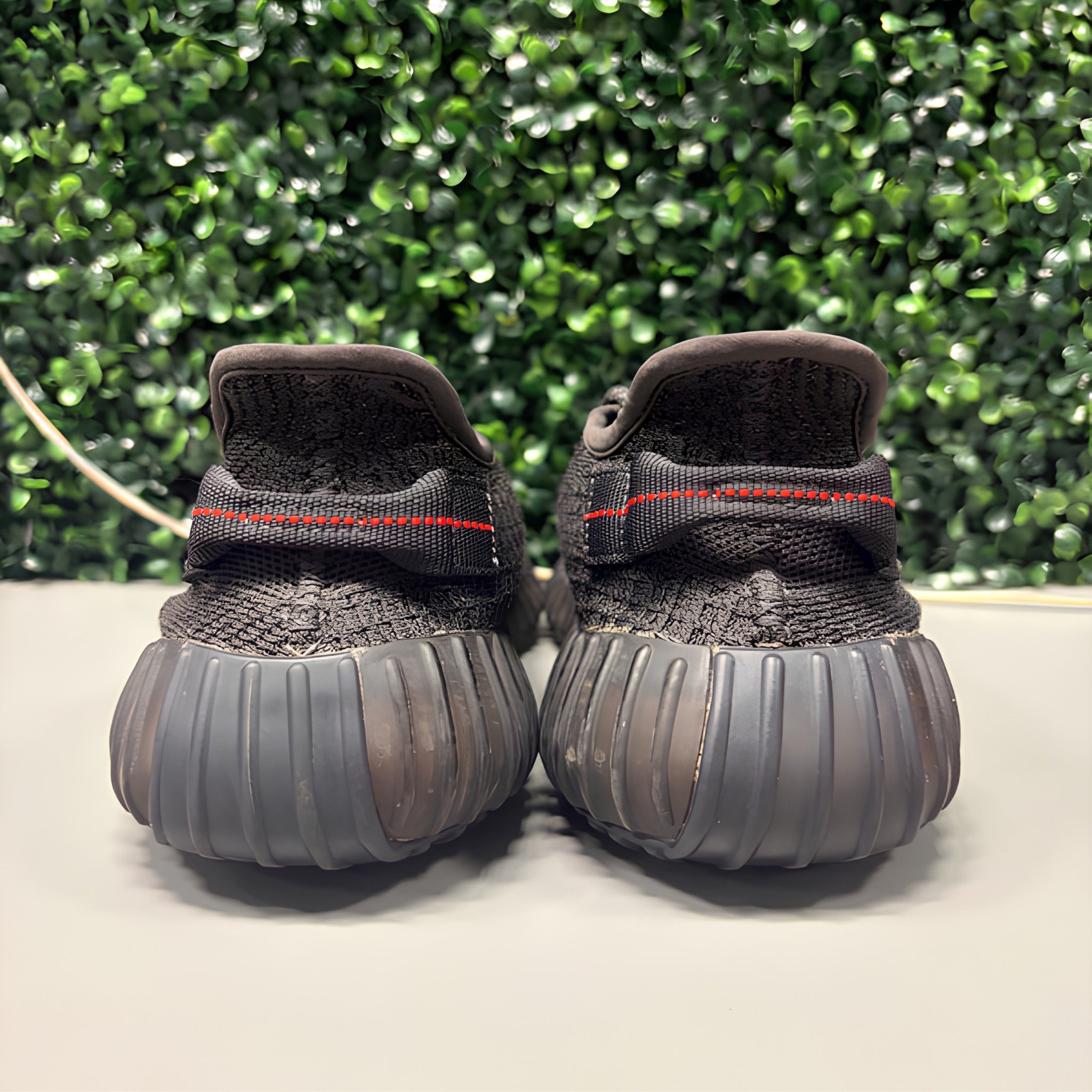 Yeezy Boost 350 V2 "Static Black (Reflective)" Size 11 Preowned (NO BOX)