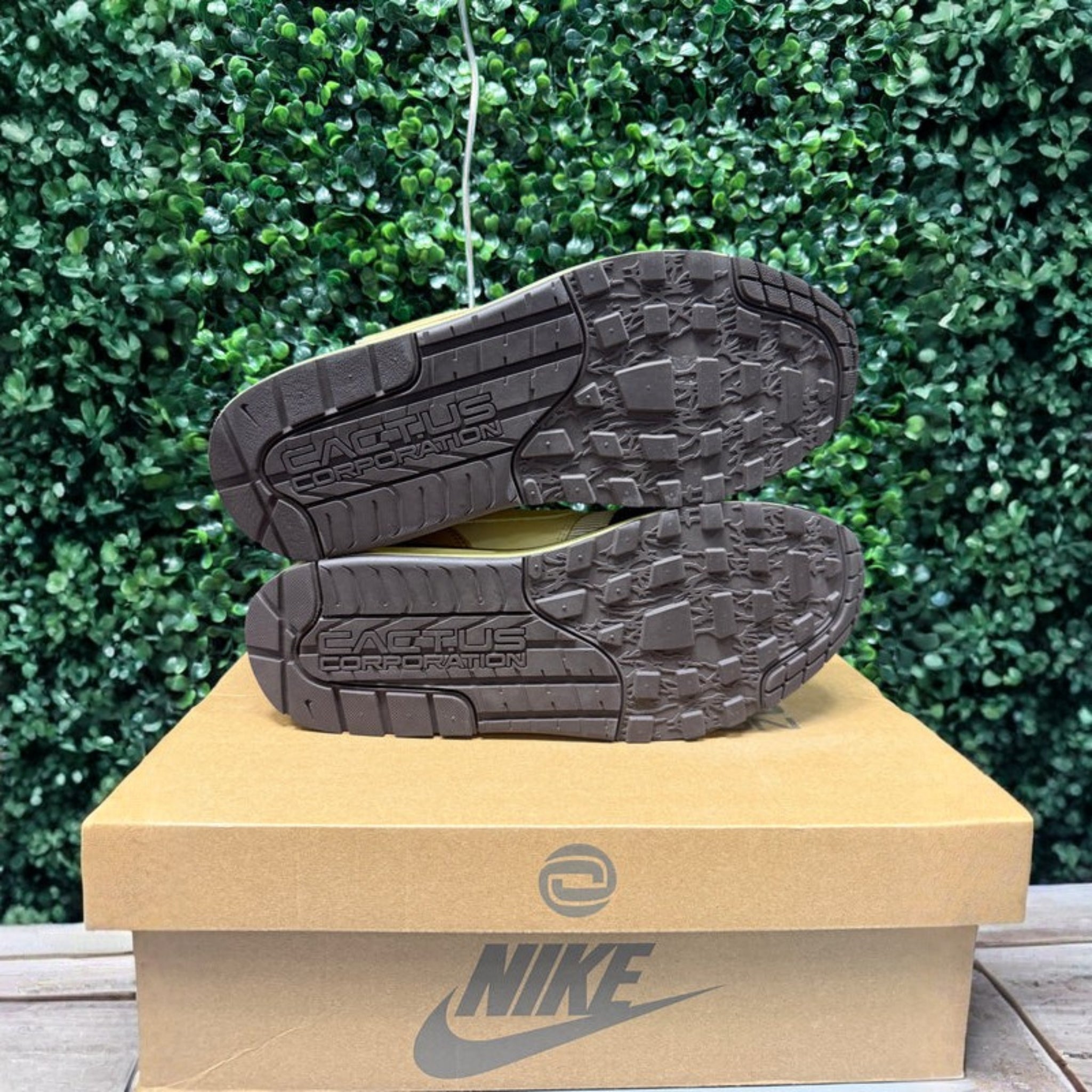 Nike Air Max 1 X Travis Scott "Baroque Brown" Size 11 Preowned