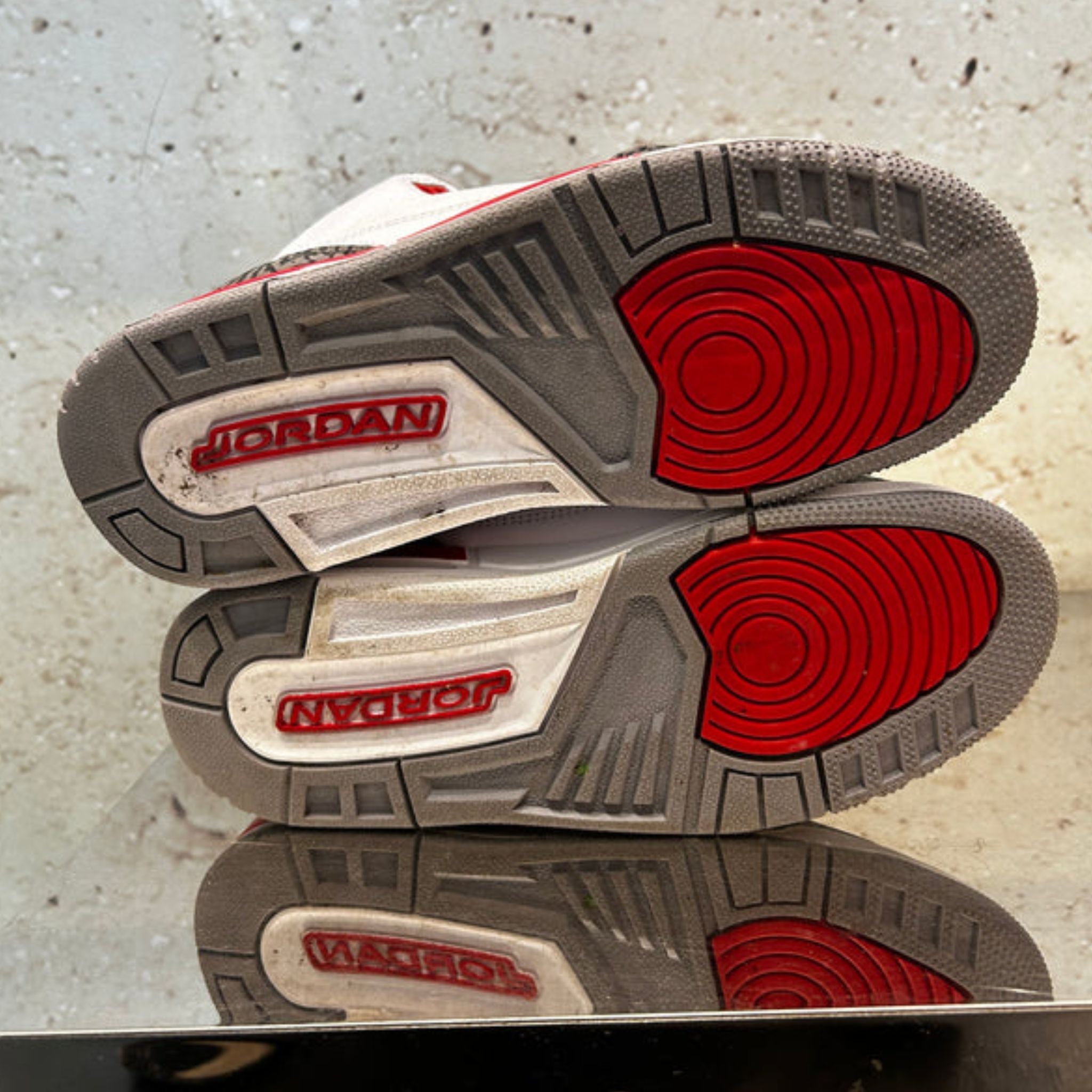 Jordan 3 "Fire Red" Size 6.5y Preowned