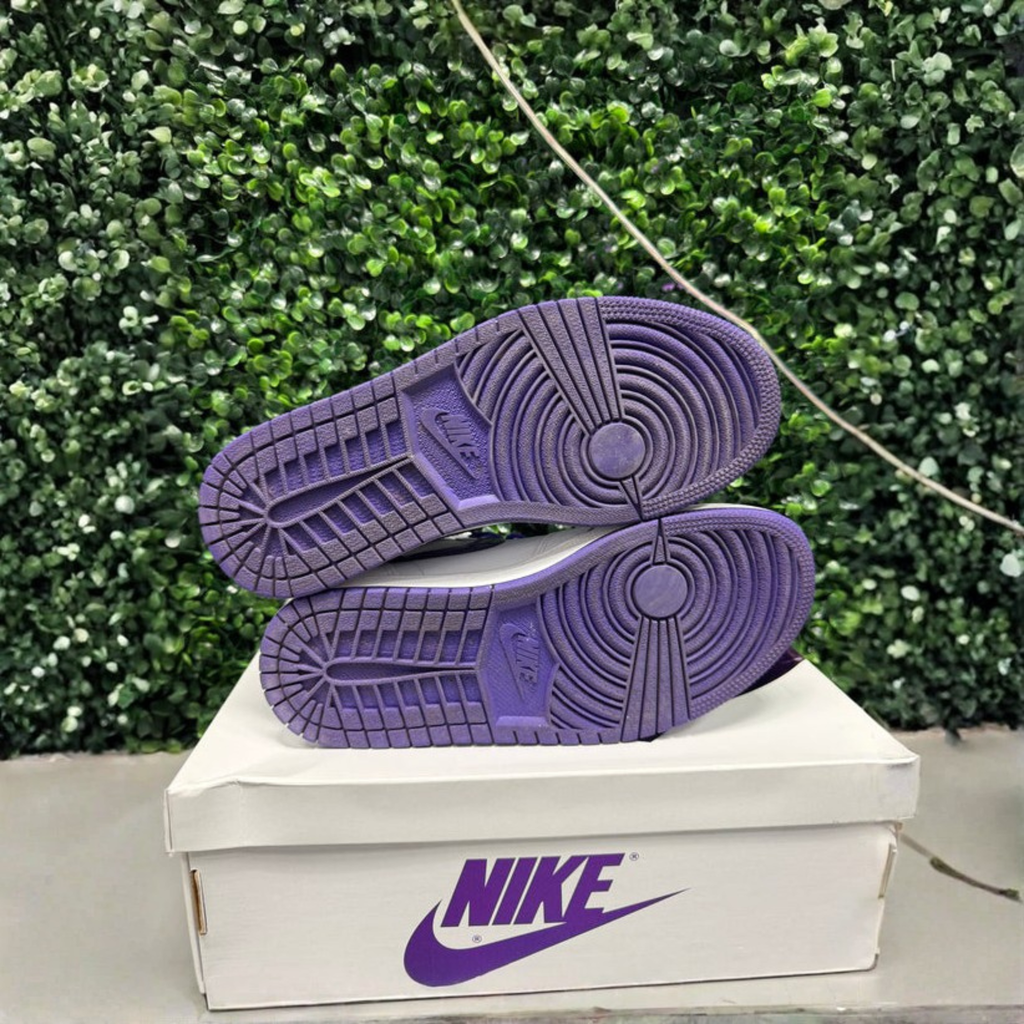 Jordan 1 High “Court Purple" Size 8.5 Preowned