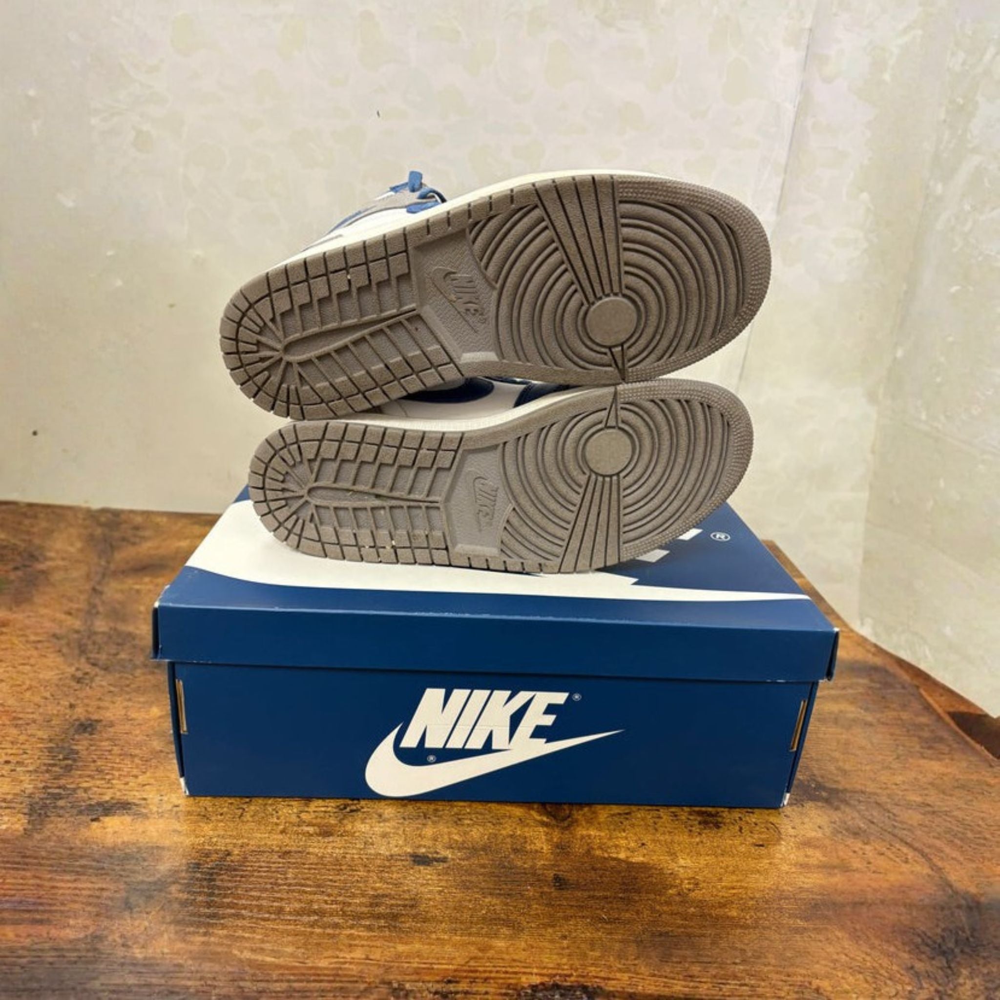 Jordan 1 “True Blue” Preowned Size 9