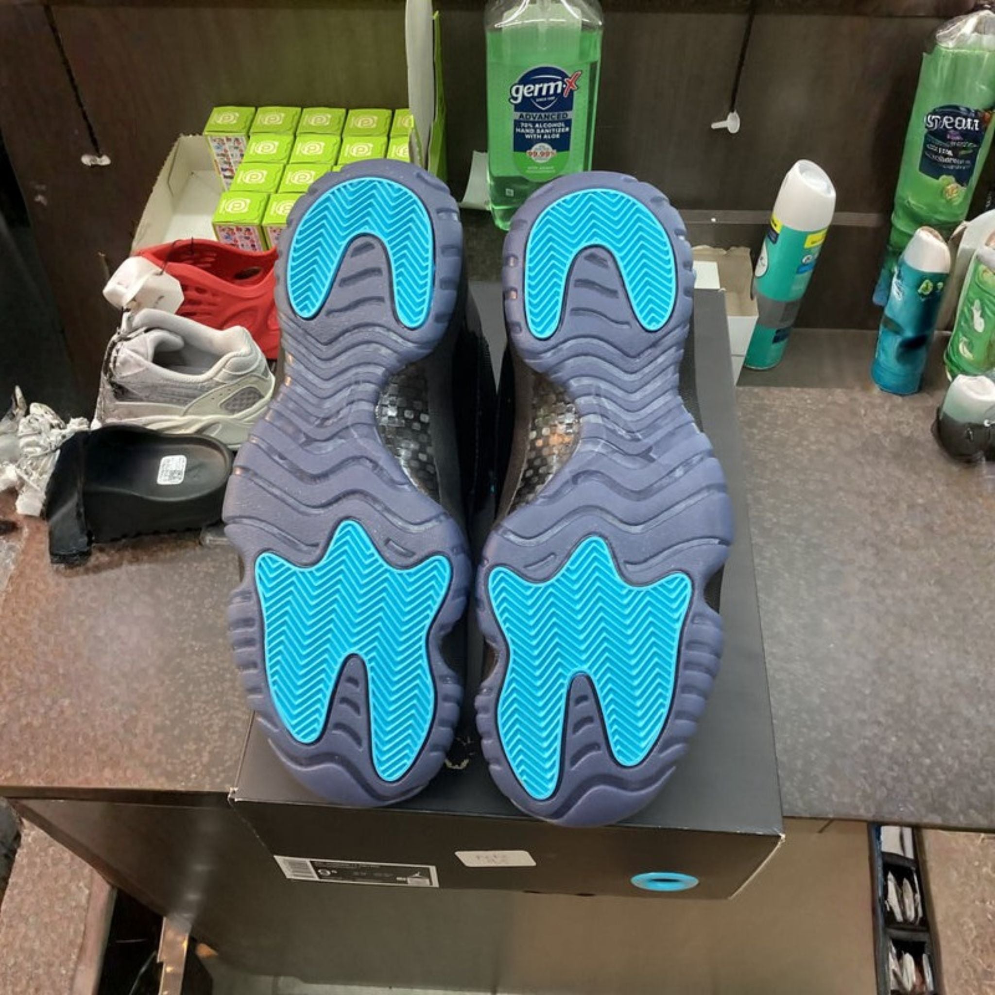 Jordan 11 High “Gamma Blue” (2025) Brand New Size 9.5 Steal