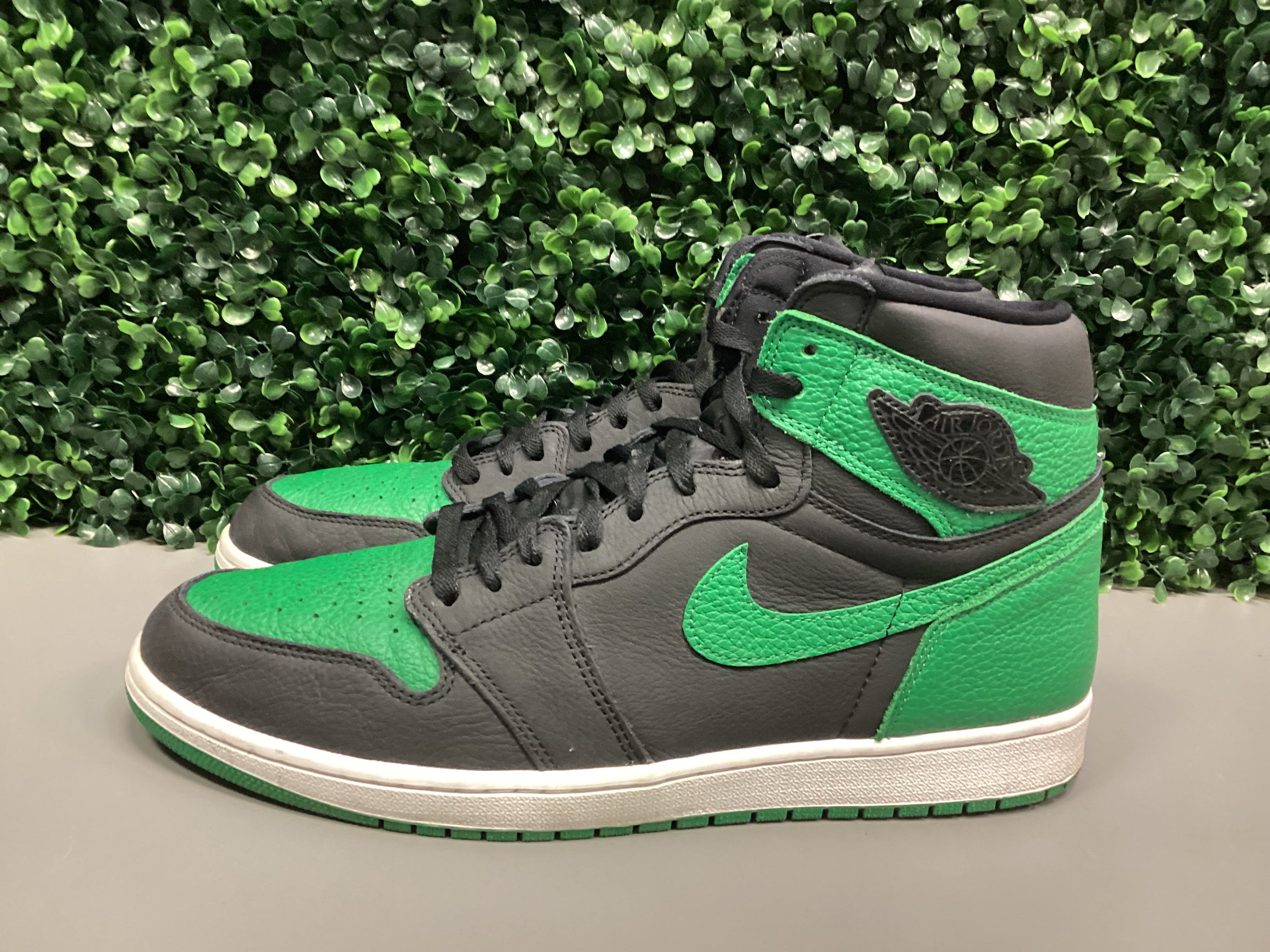 Jordan 1 High “Pine Green 2.0” Size 14 Preowned