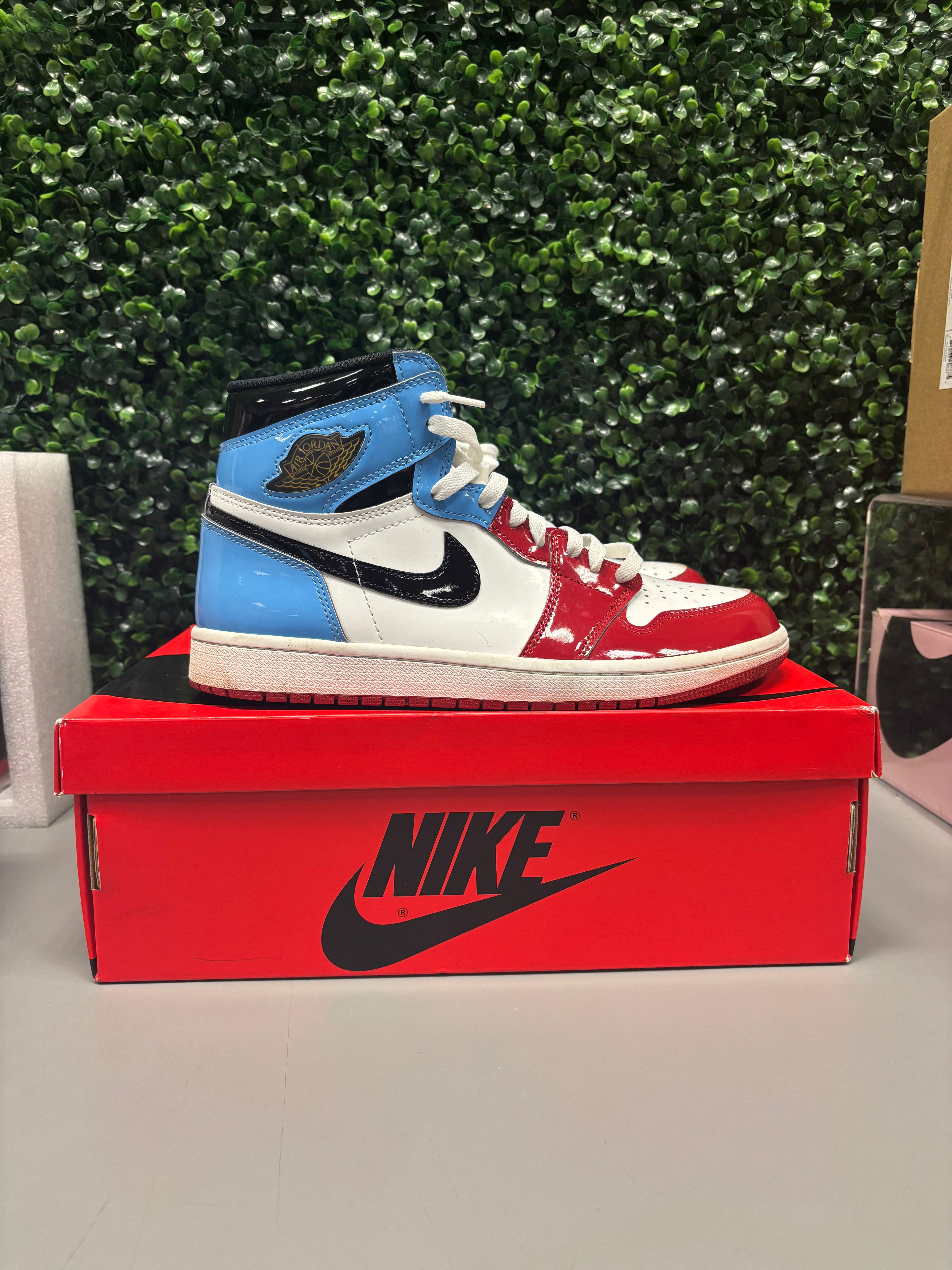 Jordan 1 "Fearless UNC" Size 9.5 Preowned