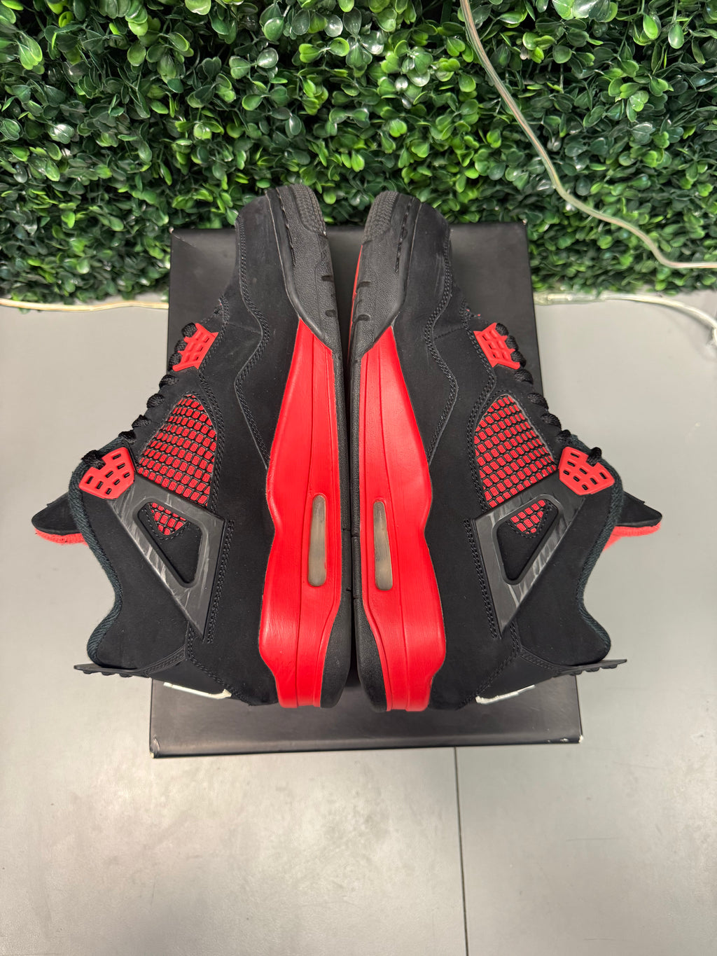 Jordan 4 "Red Thunder" Size 9 Preowned