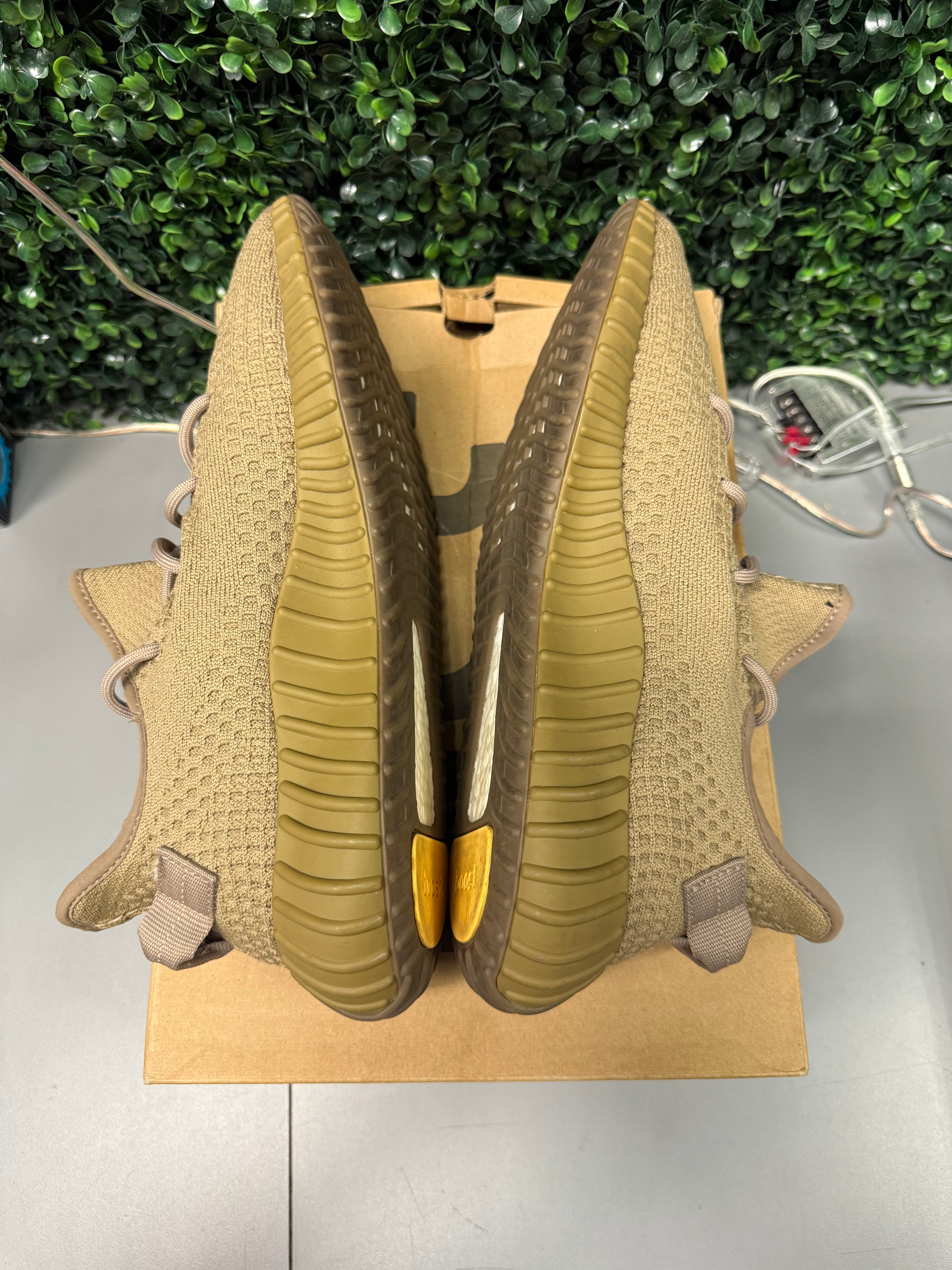Yeezy 350 V2 "Earth” Size 12.5 Preowned