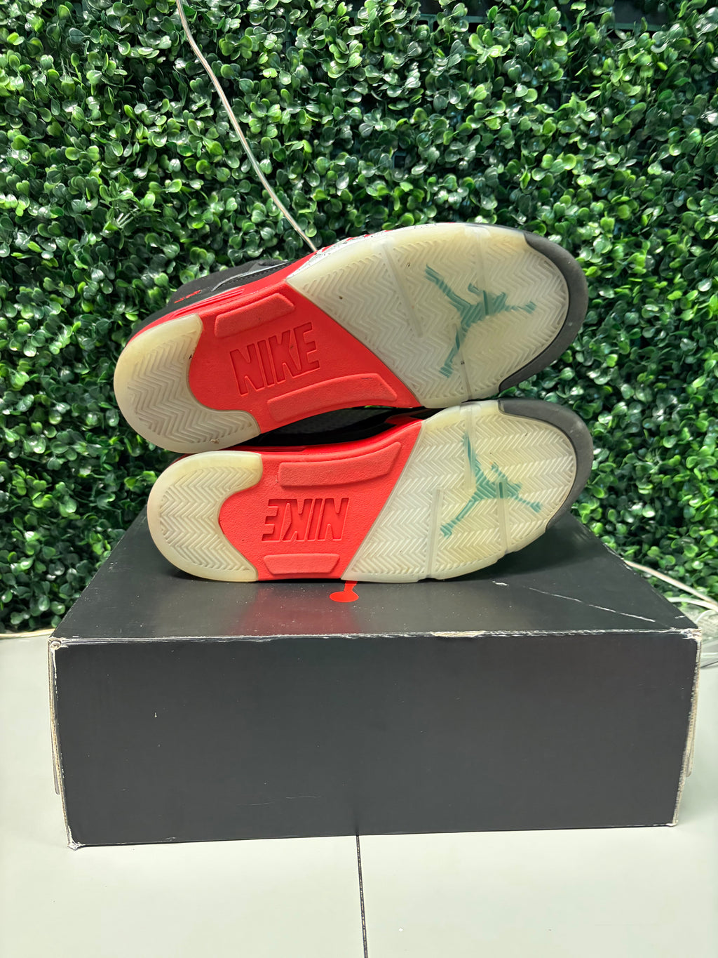 Jordan 5 Retro "Top 3" Size 9.5 Preowned