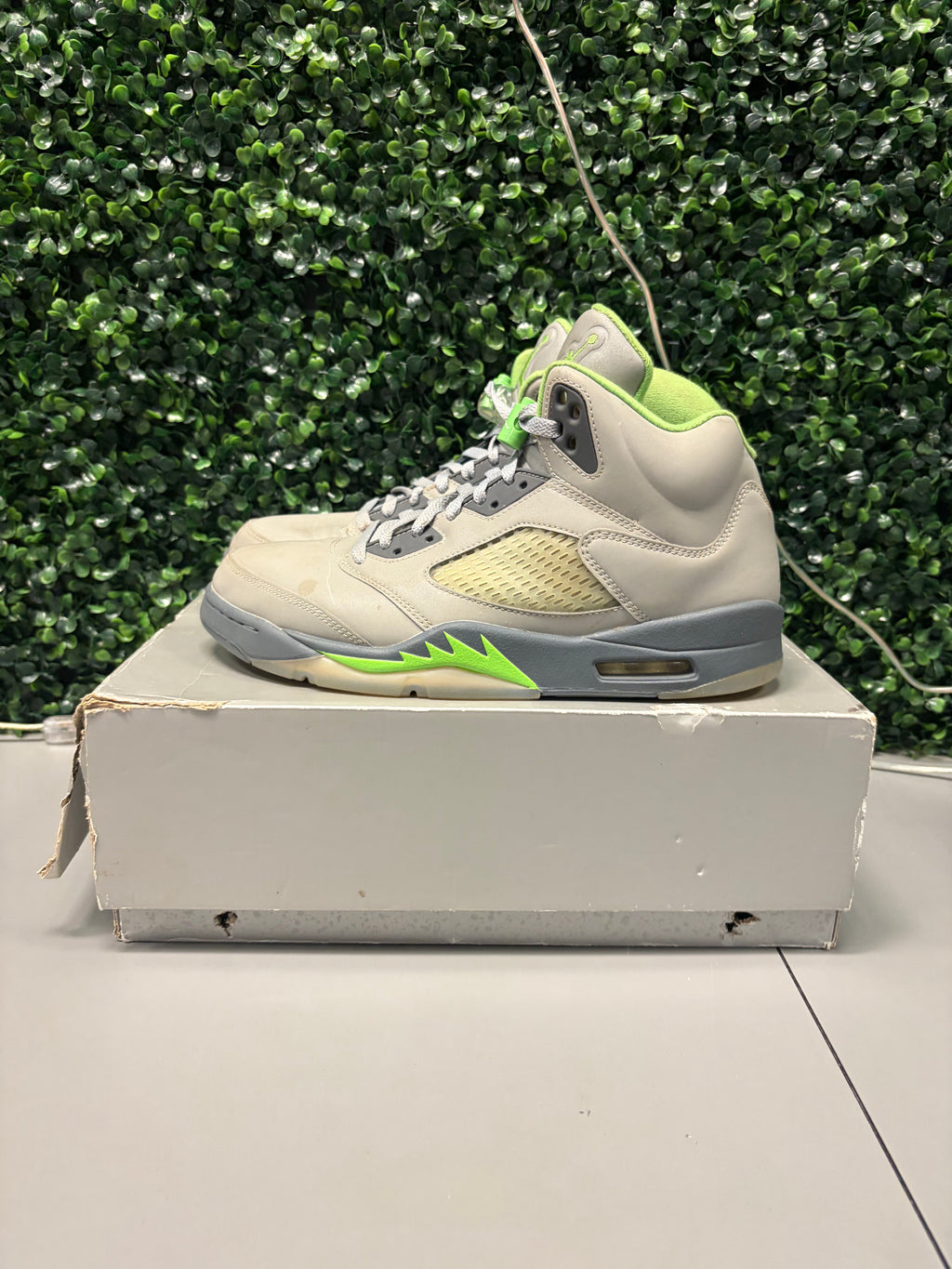 Jordan 5 Retro "Green Bean" Size 10 Preowned