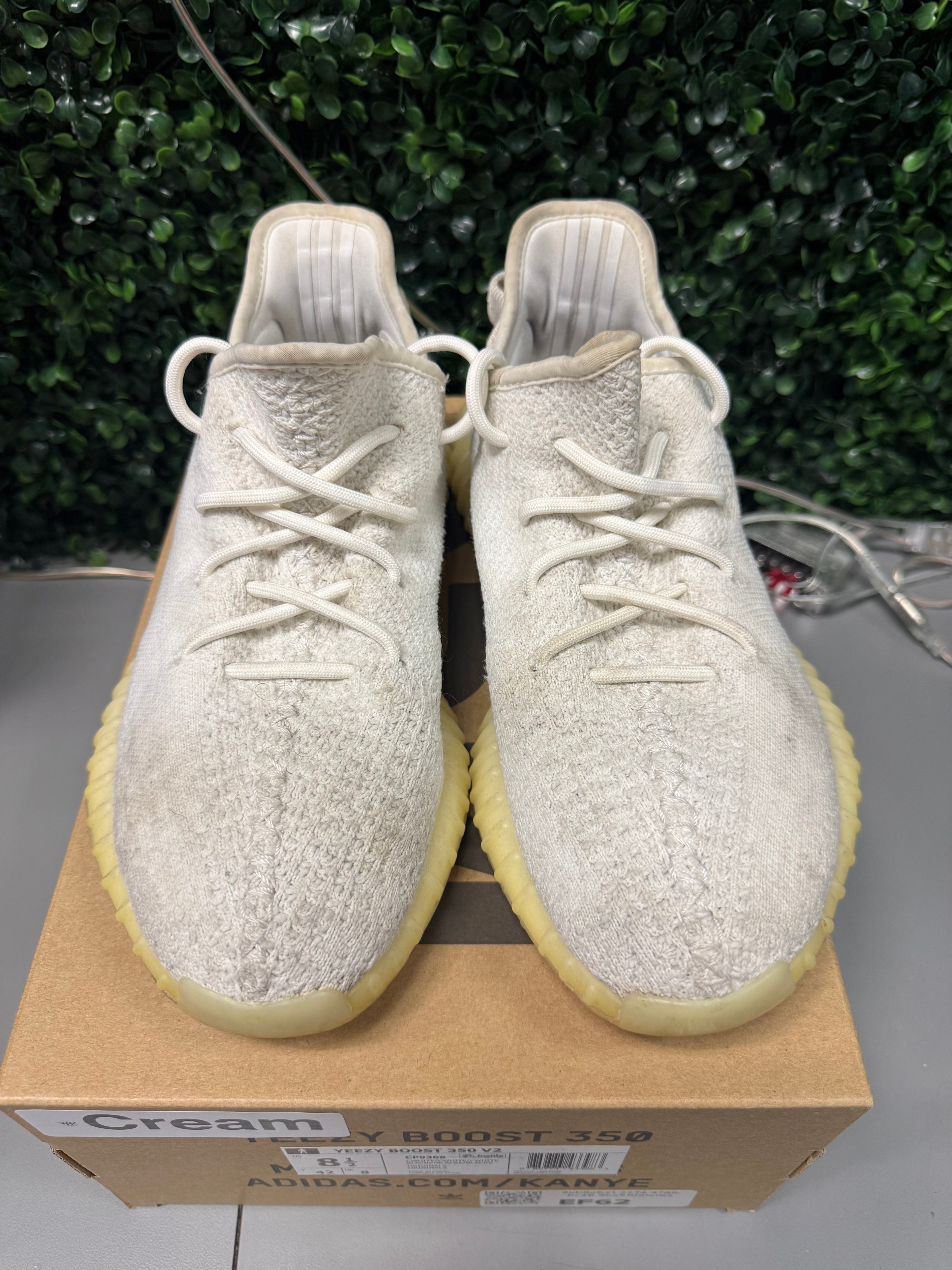 Yeezy 350 V2 "Cream" Size 8.5 Preowned