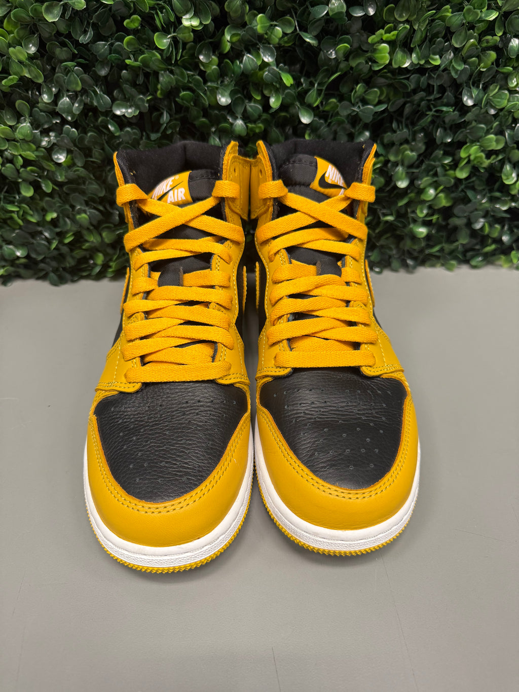 Jordan 1 High "Pollen" Size 6Y Preowned