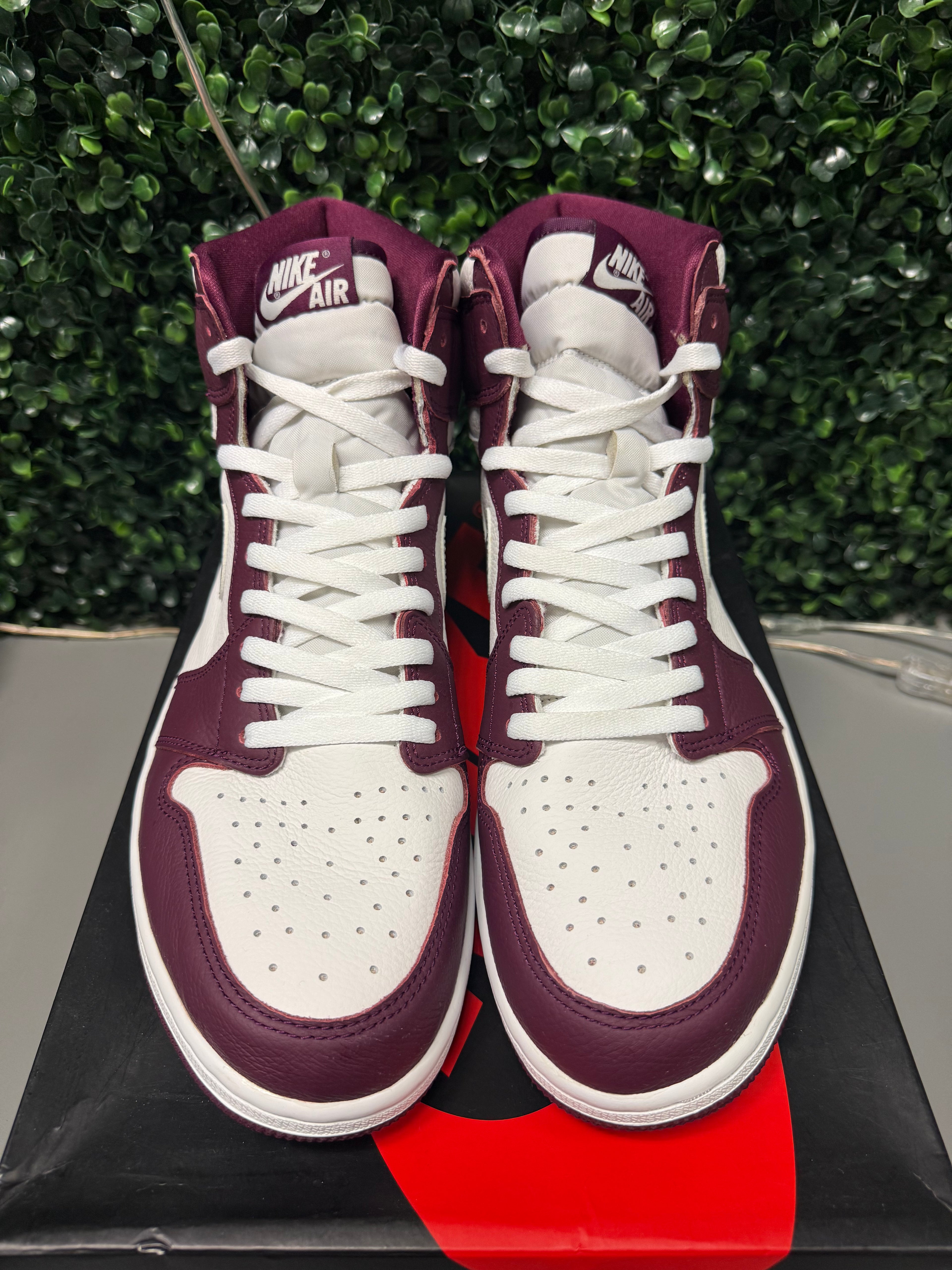 Jordan 1 Retro High OG "Bordeaux" Size 13 Preowned