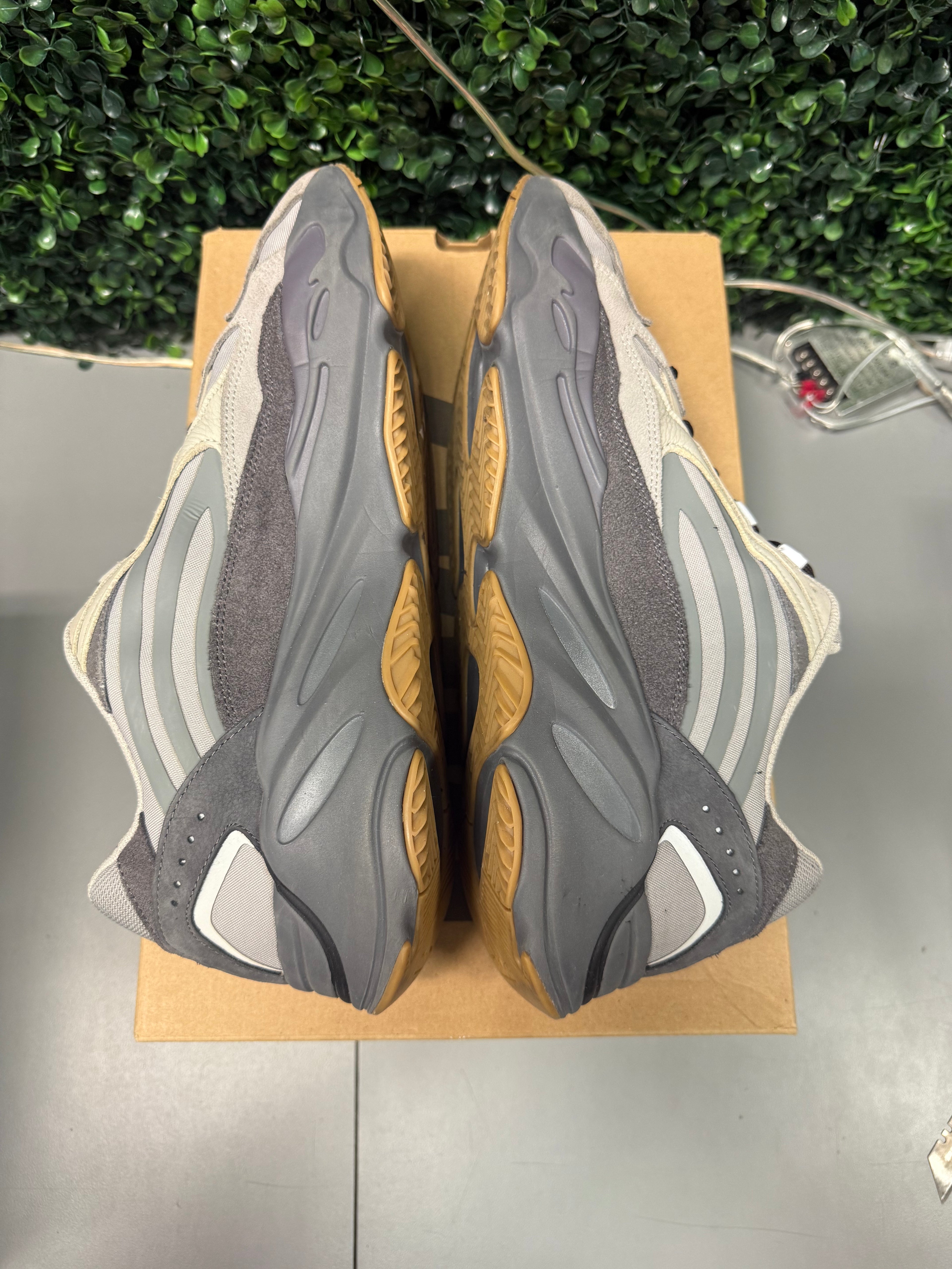 Yeezy 700 V2 "Tephra" Size 13 Preowned