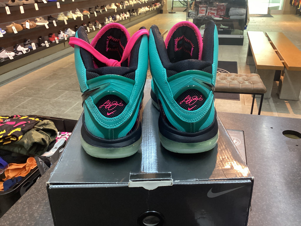 Nike LeBron 8 “South Beach” Size 9.5 Pre Owned