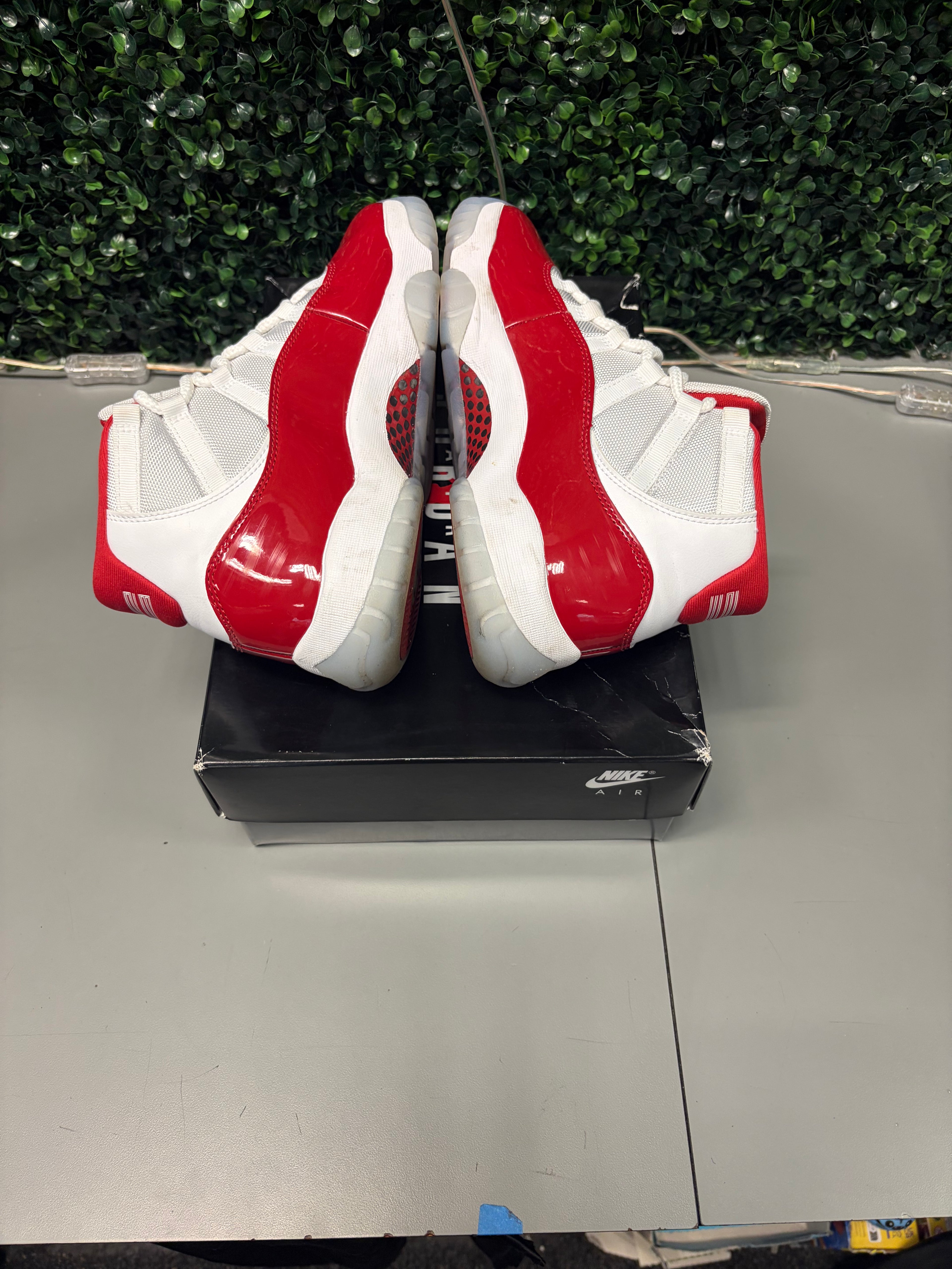 Jordan 11 High "Cherry" Size 8 Preowned