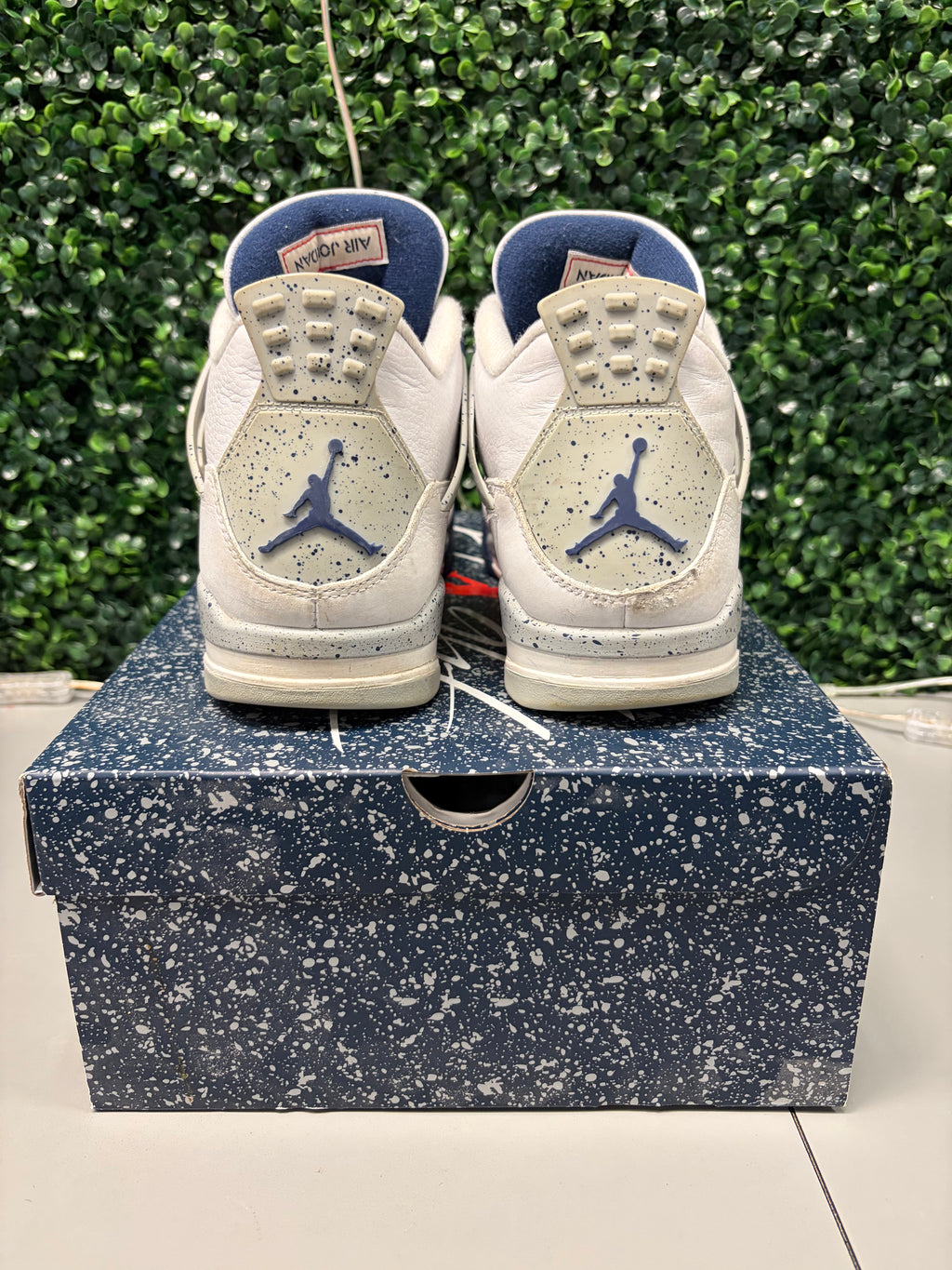 Jordan 4 "Midnight Navy" Size 11.5 Preowned