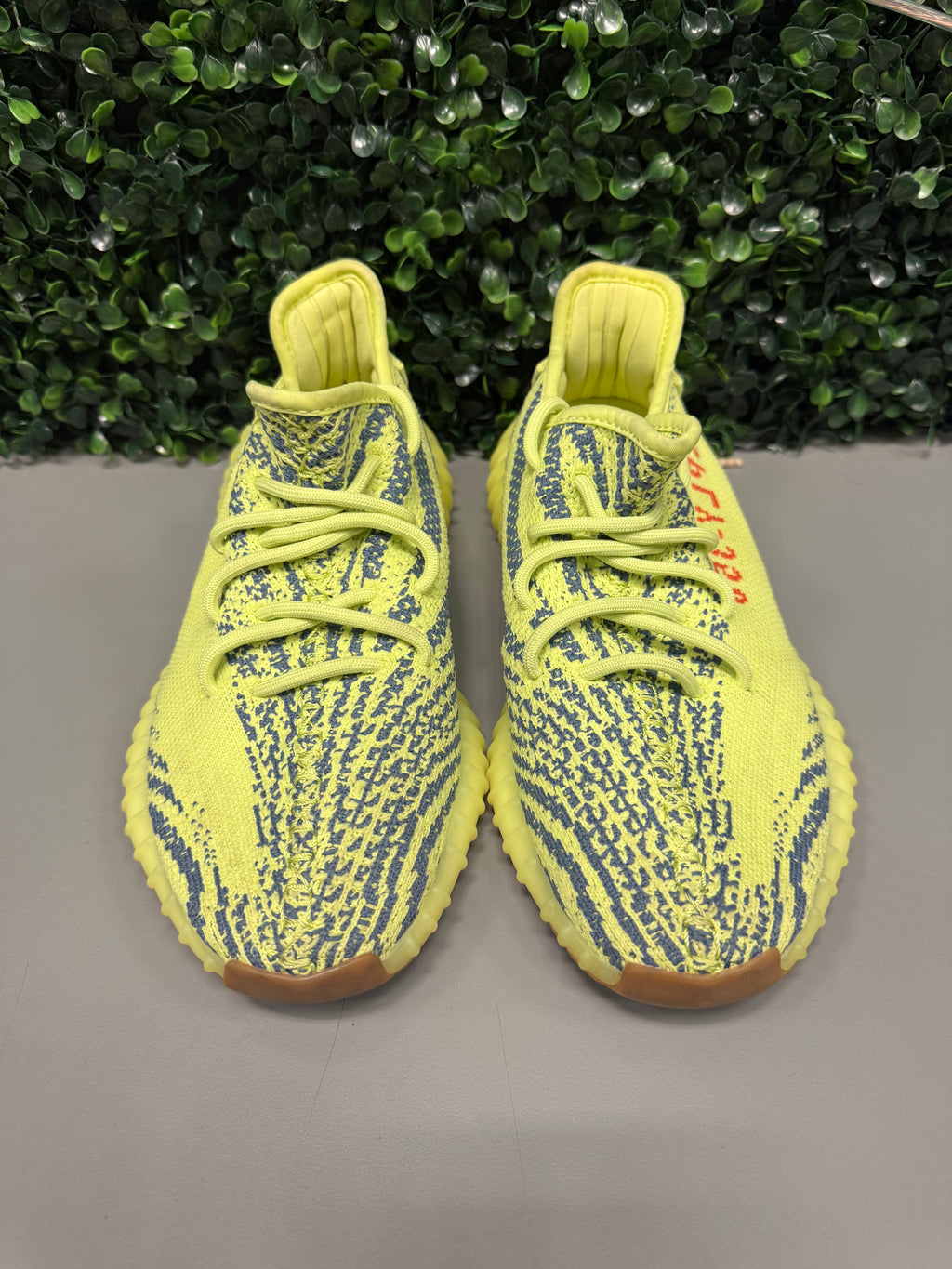 Yeezy 350 V2 "Semi Frozen" Size 6 Preowned