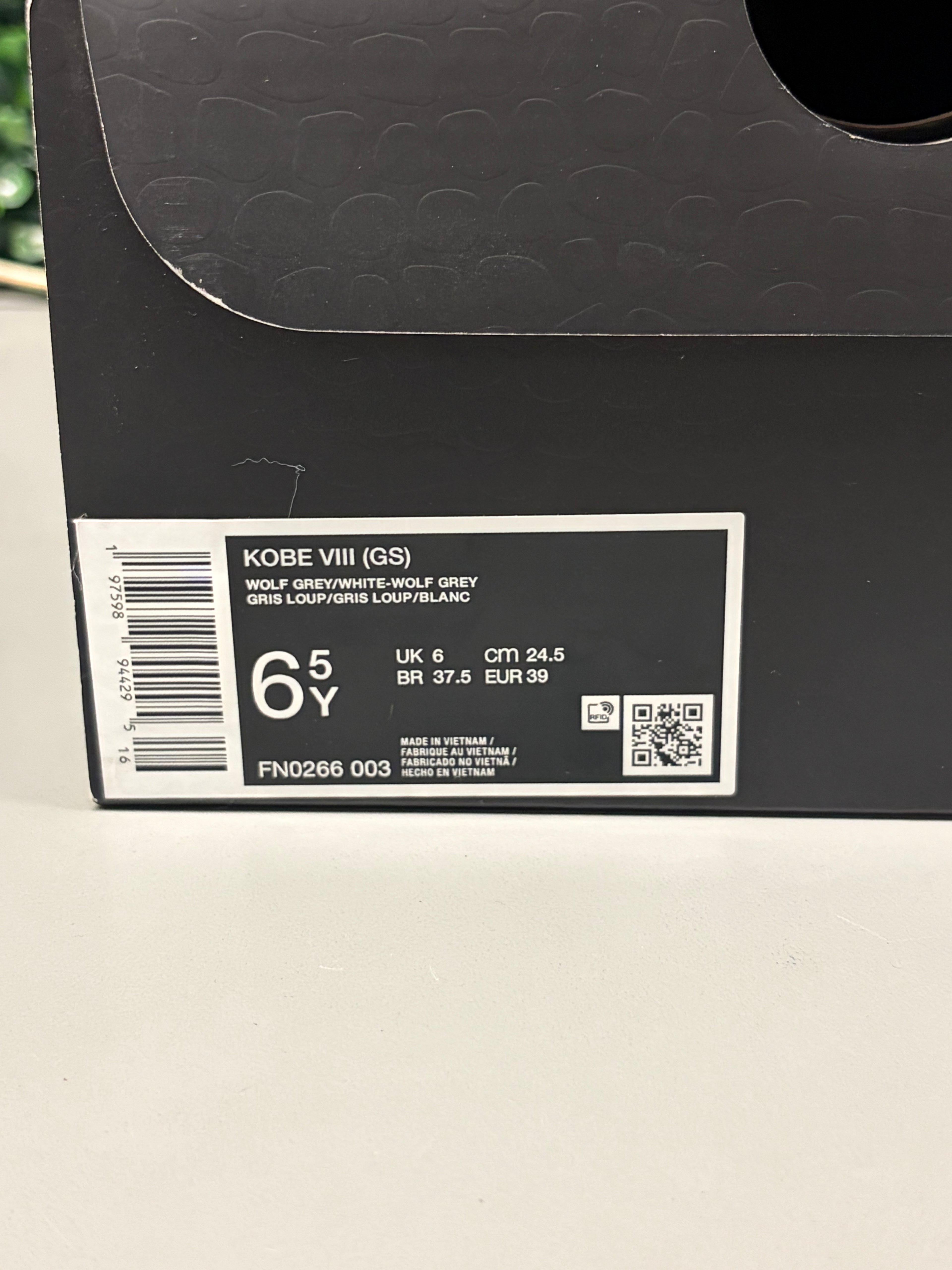 Nike Kobe 8 Protro "Wolf Grey" Size 6.5Y Preowned