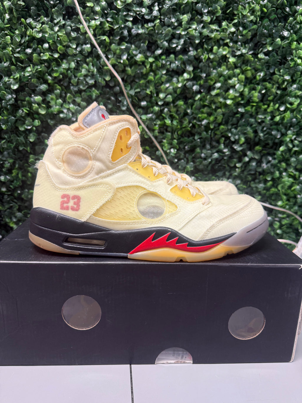 Jordan 5 X Off-White "Sail" Size 9.5 Preowned
