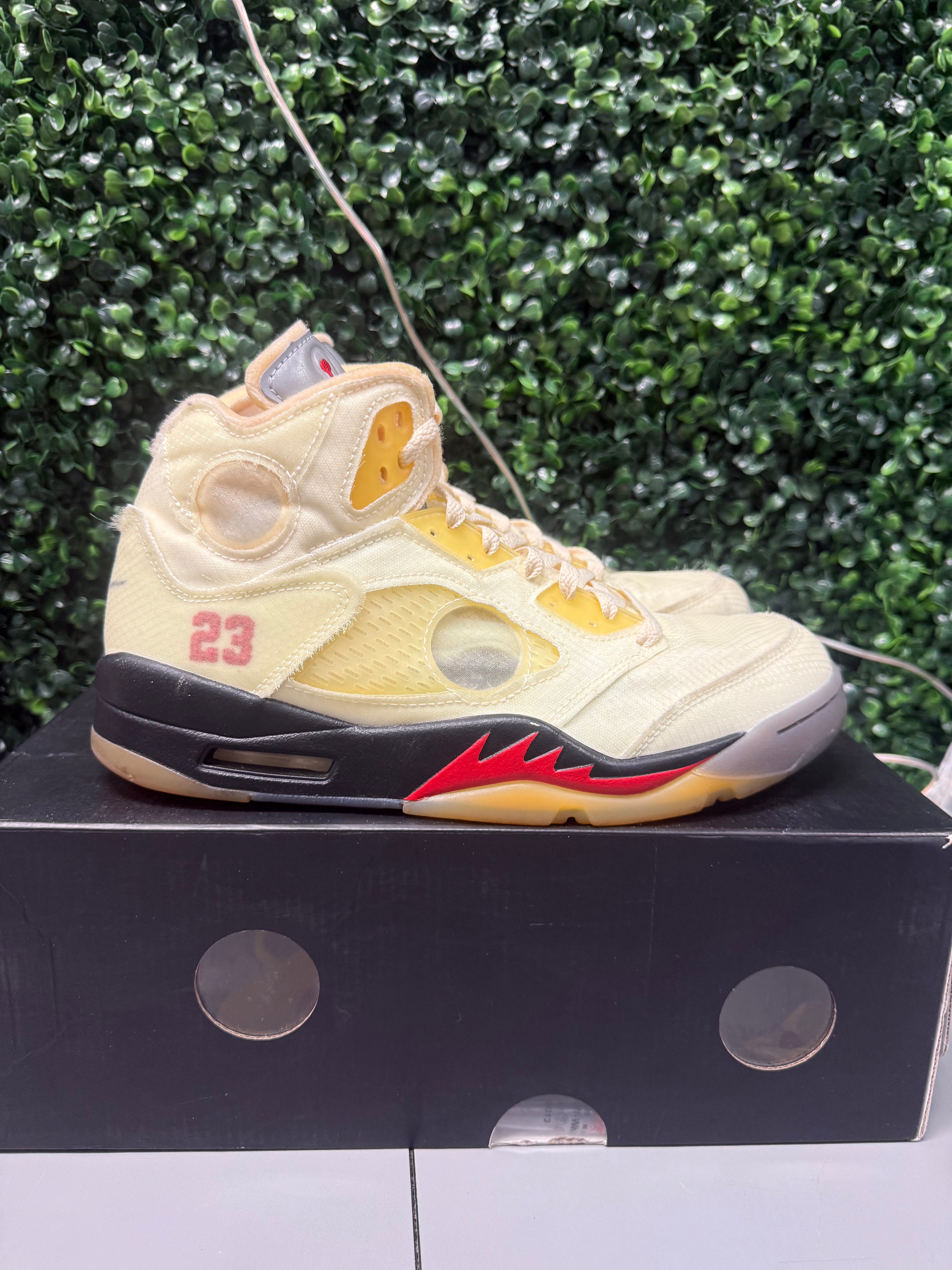 Jordan 5 X Off-White "Sail" Size 9.5 Preowned