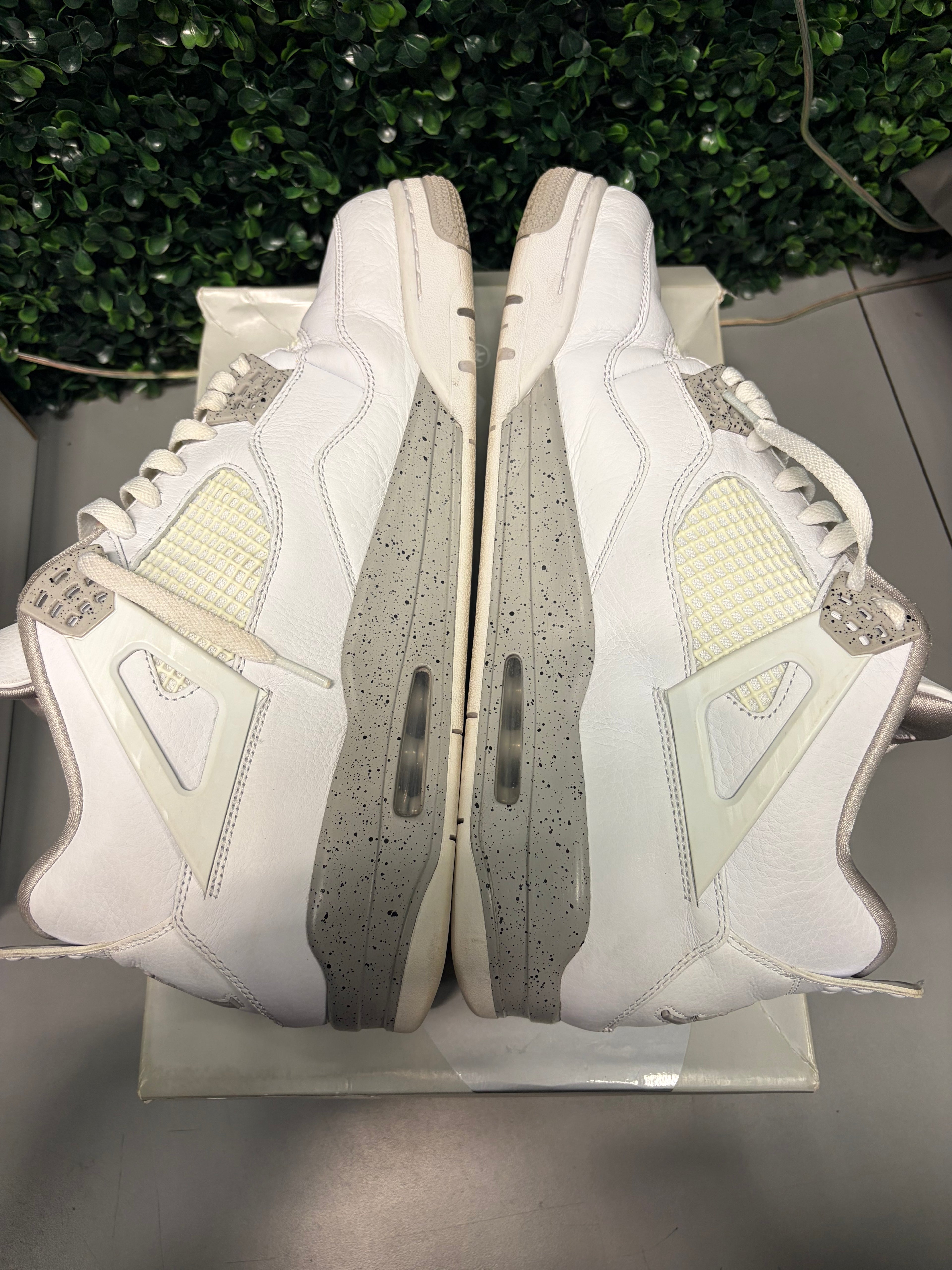 Jordan 4 "White Oreo" Size 14 Preowned