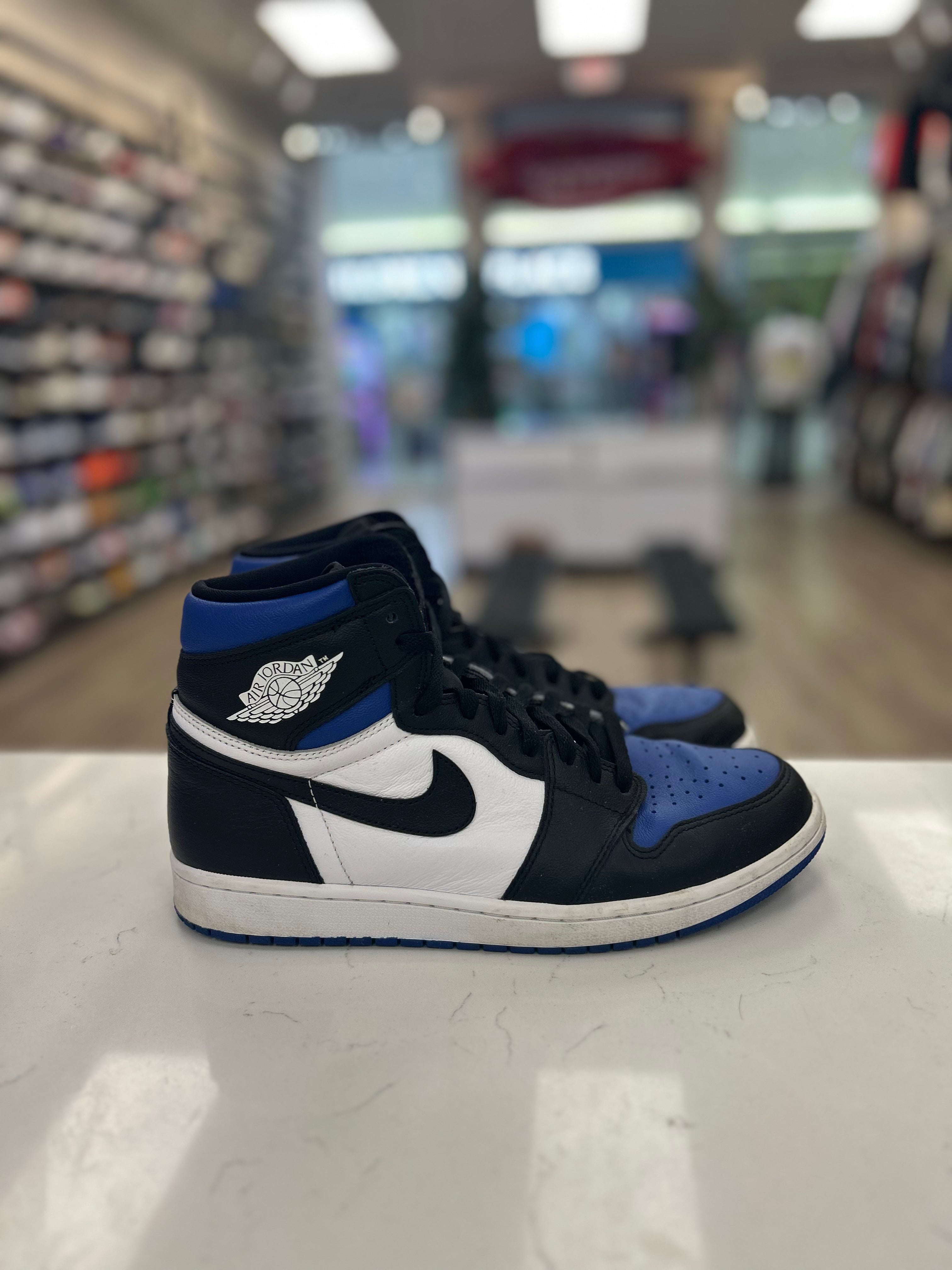 Jordan 1 Retro High “Royal Toe” Preowned Size 10M