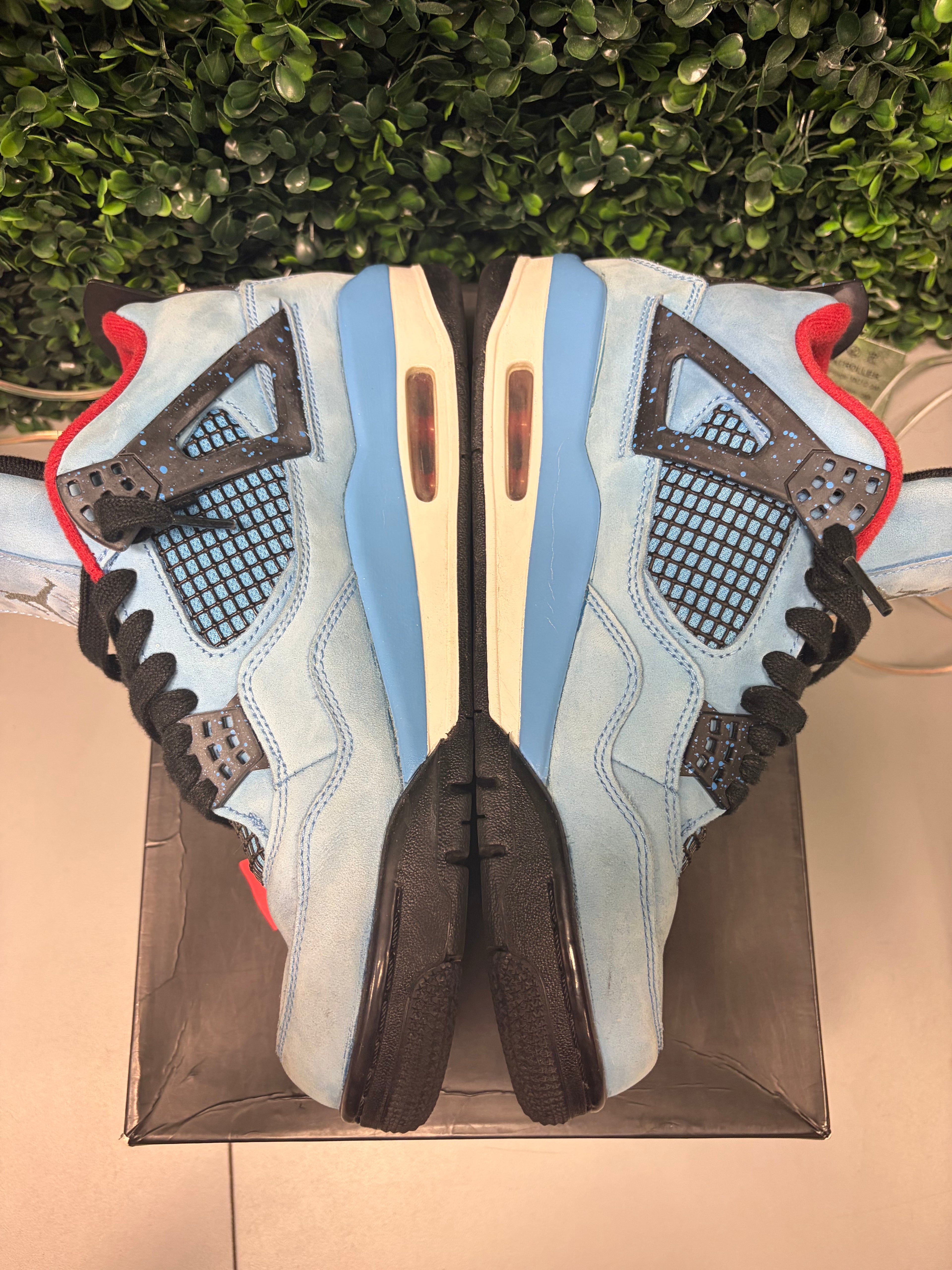 Jordan 4 Retro "Travis Scott Cactus Jack" Size 8.5 Preowned