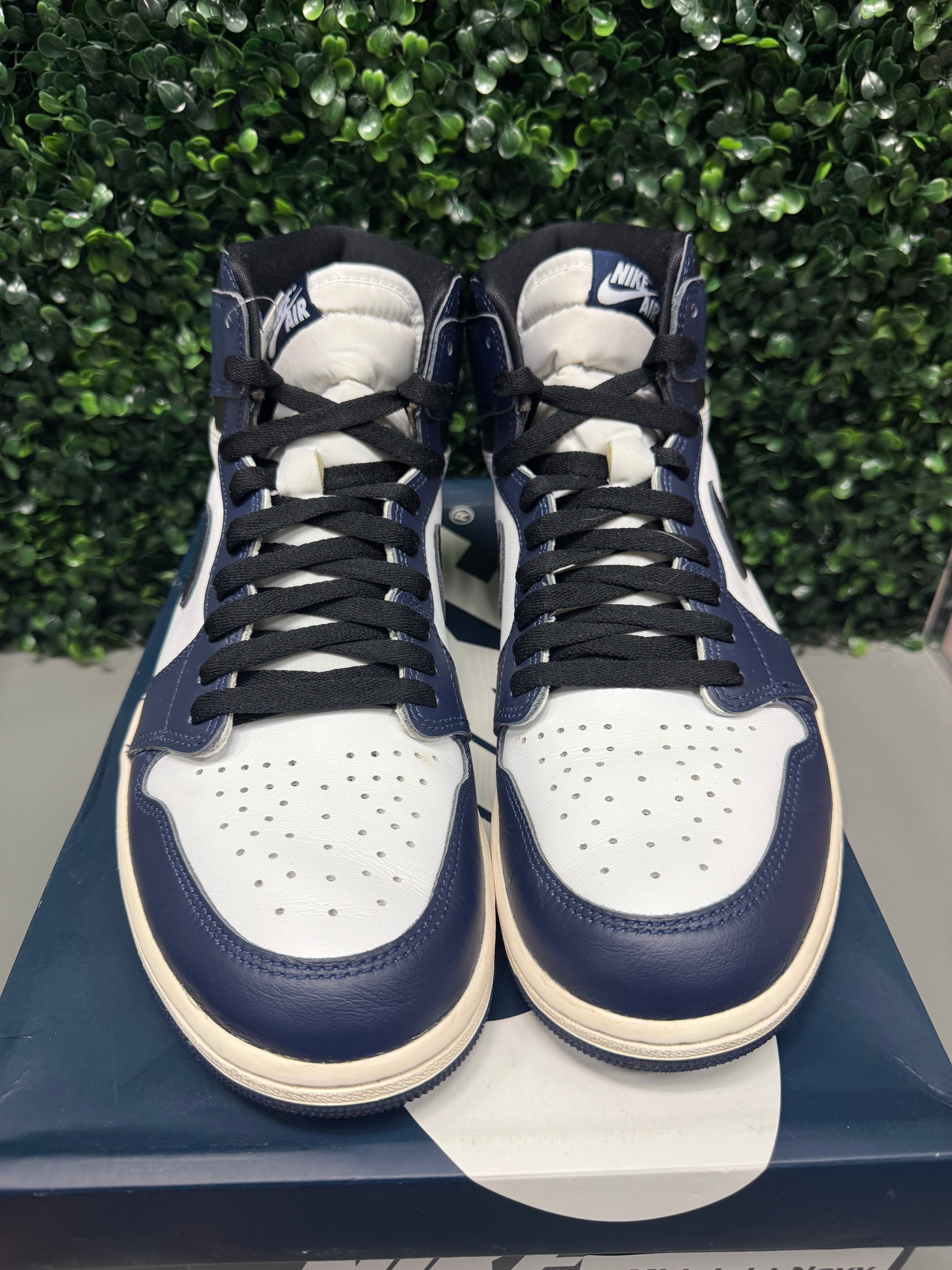 Air  Jordan 1 High "Midnight Navy" Size 11.5 Preowned
