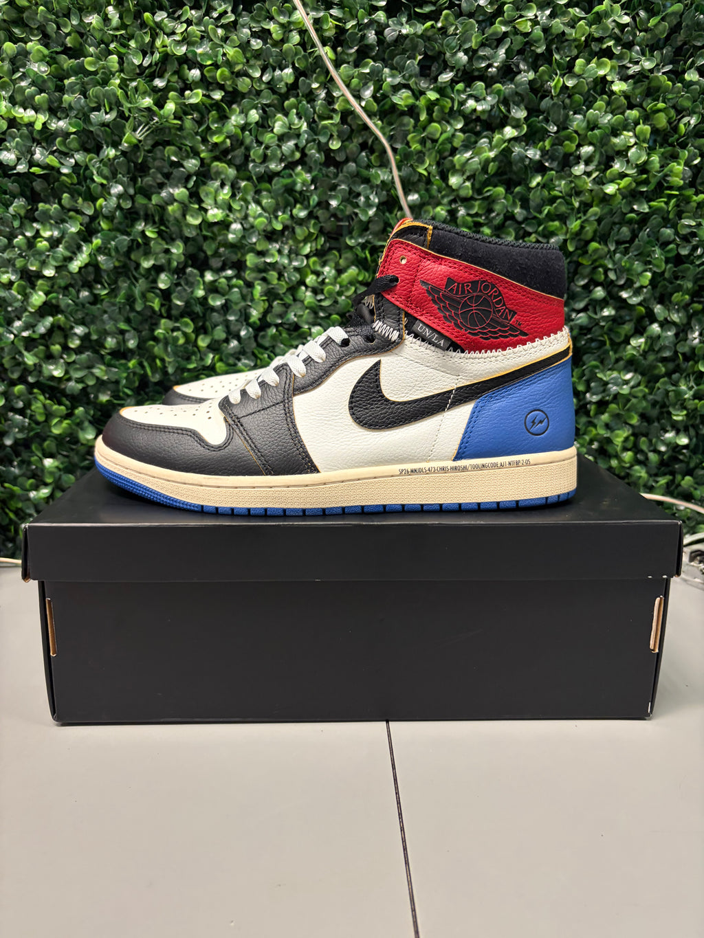 Jordan 1 Retro High X Fragment X Union "LA Varsity Red Sport Royal" Size 9.5 Preowned