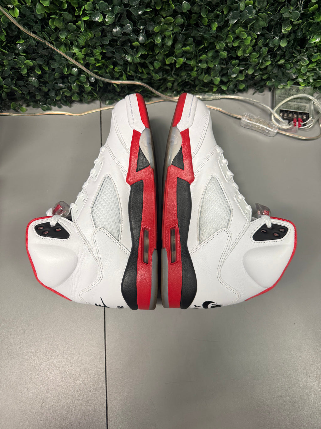 Jordan 5 "Fire Red 2025" Size 8.5 Preowned