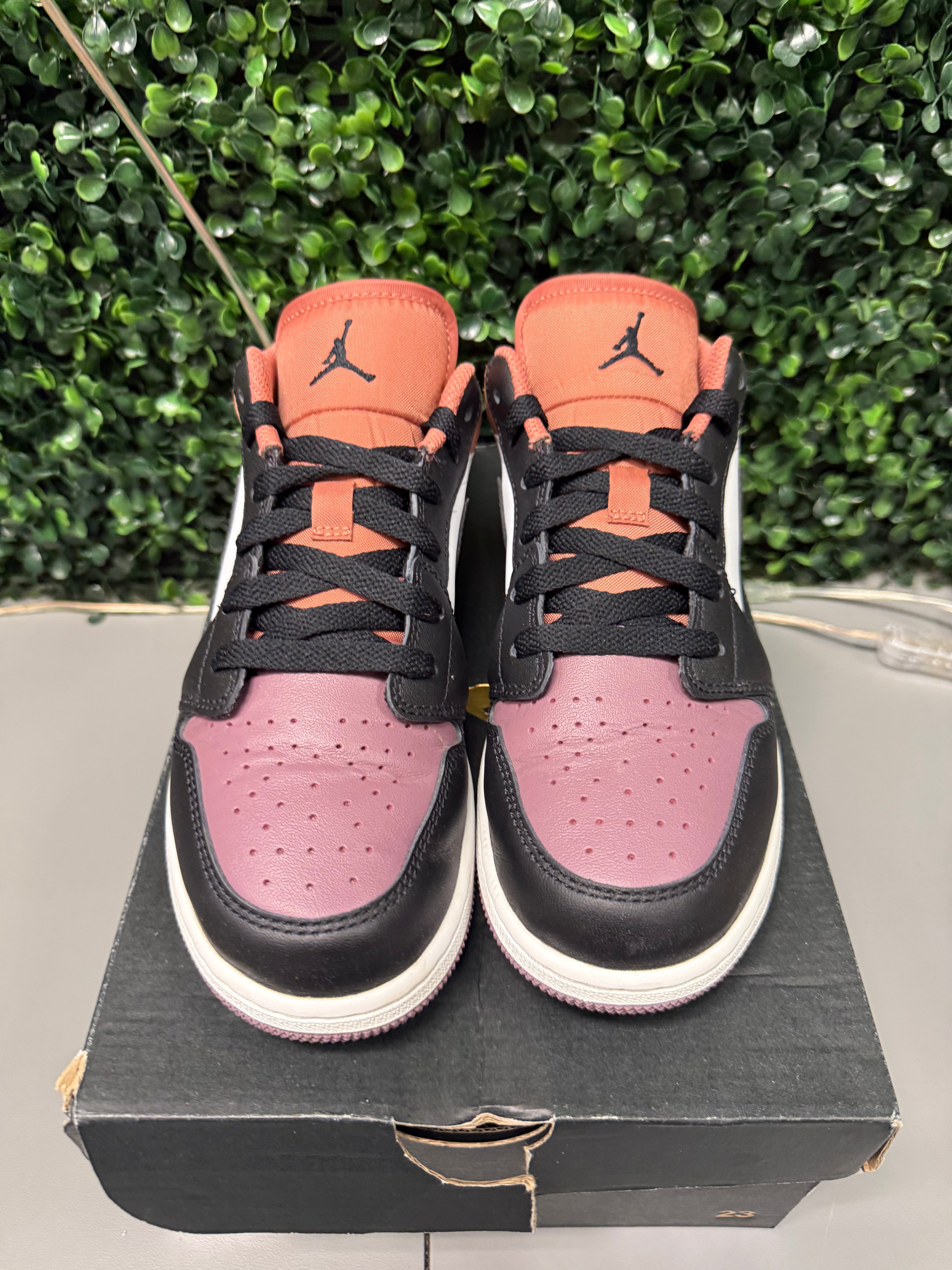 Jordan 1 Low "Orange Sky" Size 6.5Y Preowned