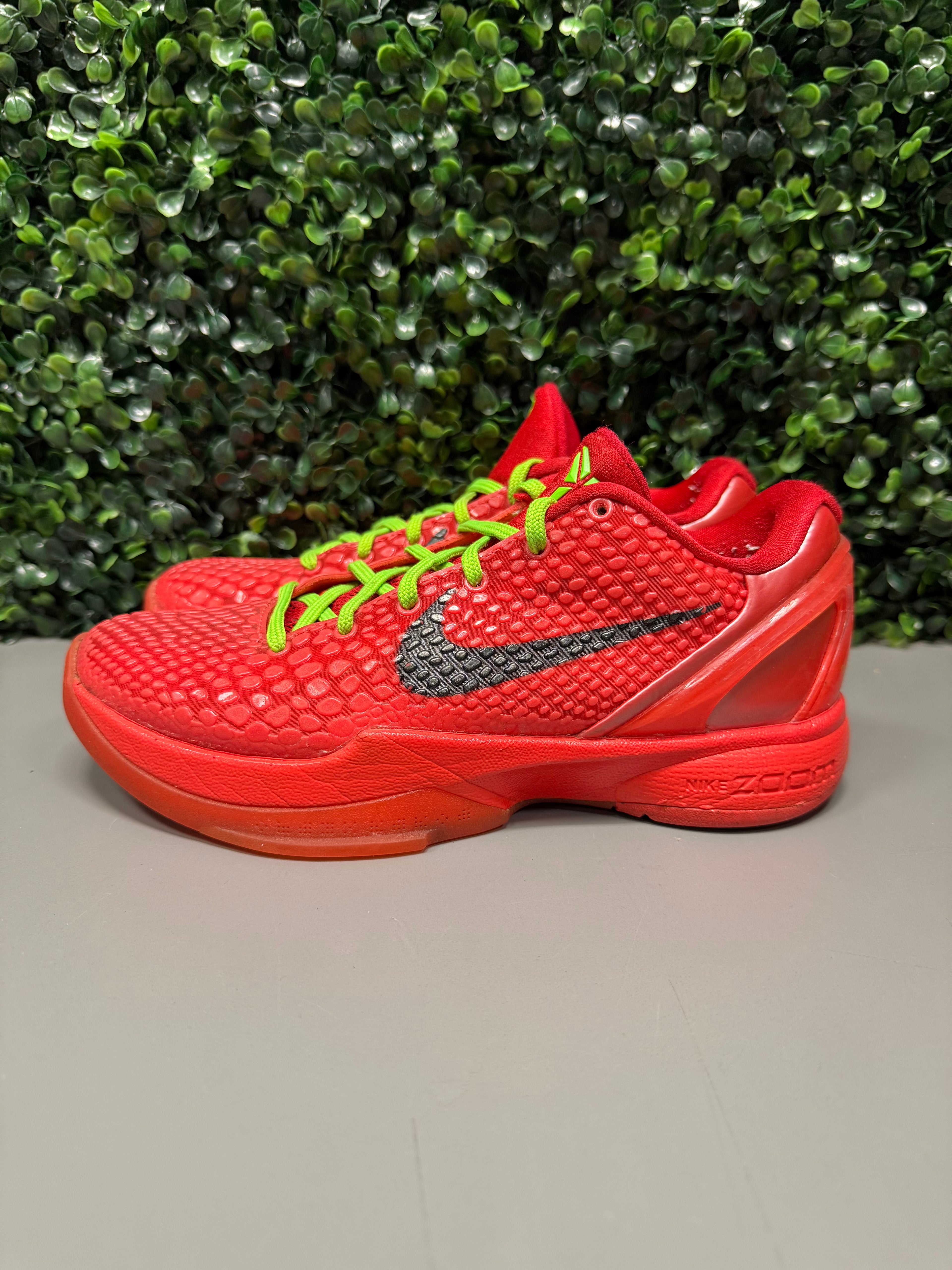 Nike Kobe 6 Protro "Reverse Grinch" Size 5Y Preowned
