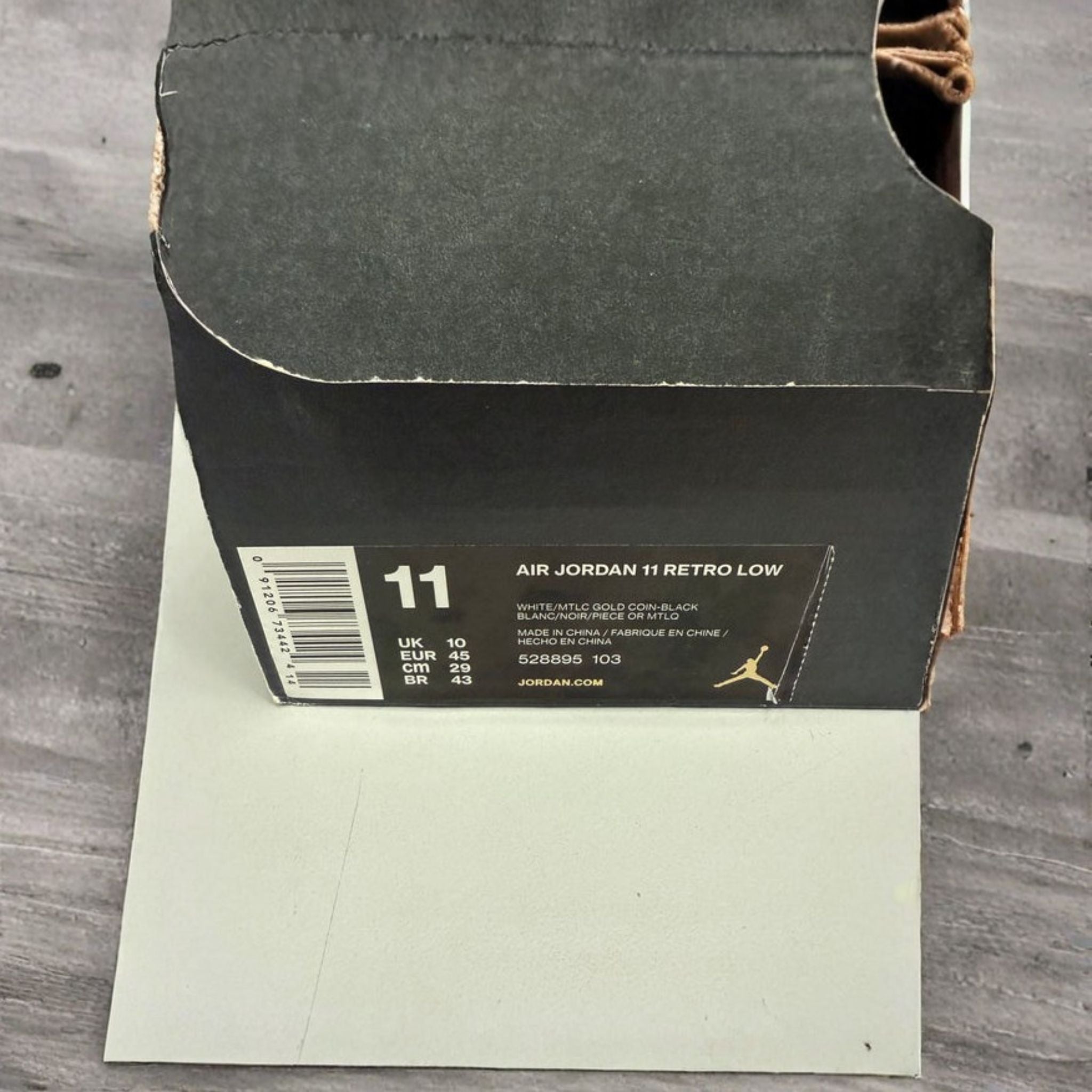 Jordan 11 Low "Closing Ceremony" Size 11 Preowned
