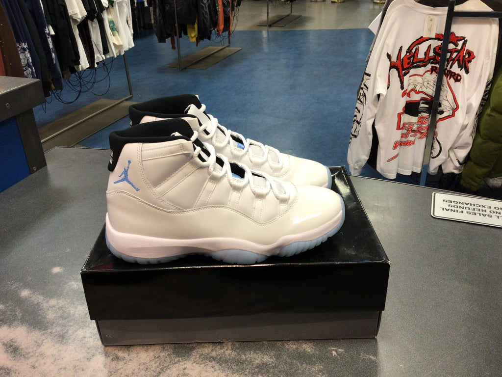 Jordan 11 Retro “Legend Blue” (2024) Preowned size 10M (very clean)