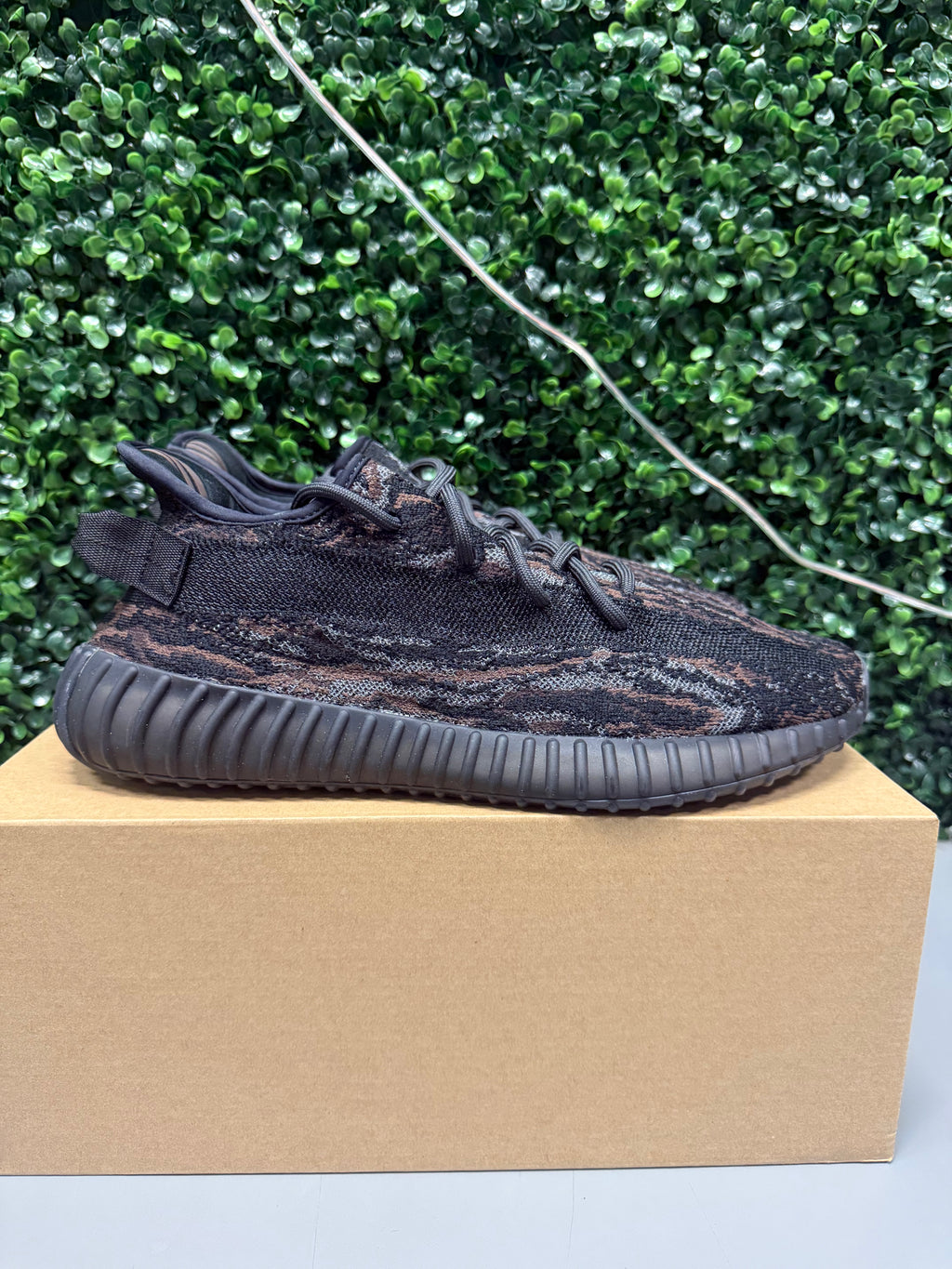 Yeezy 350 V2 "Mx Rock” Size 11 Preowned